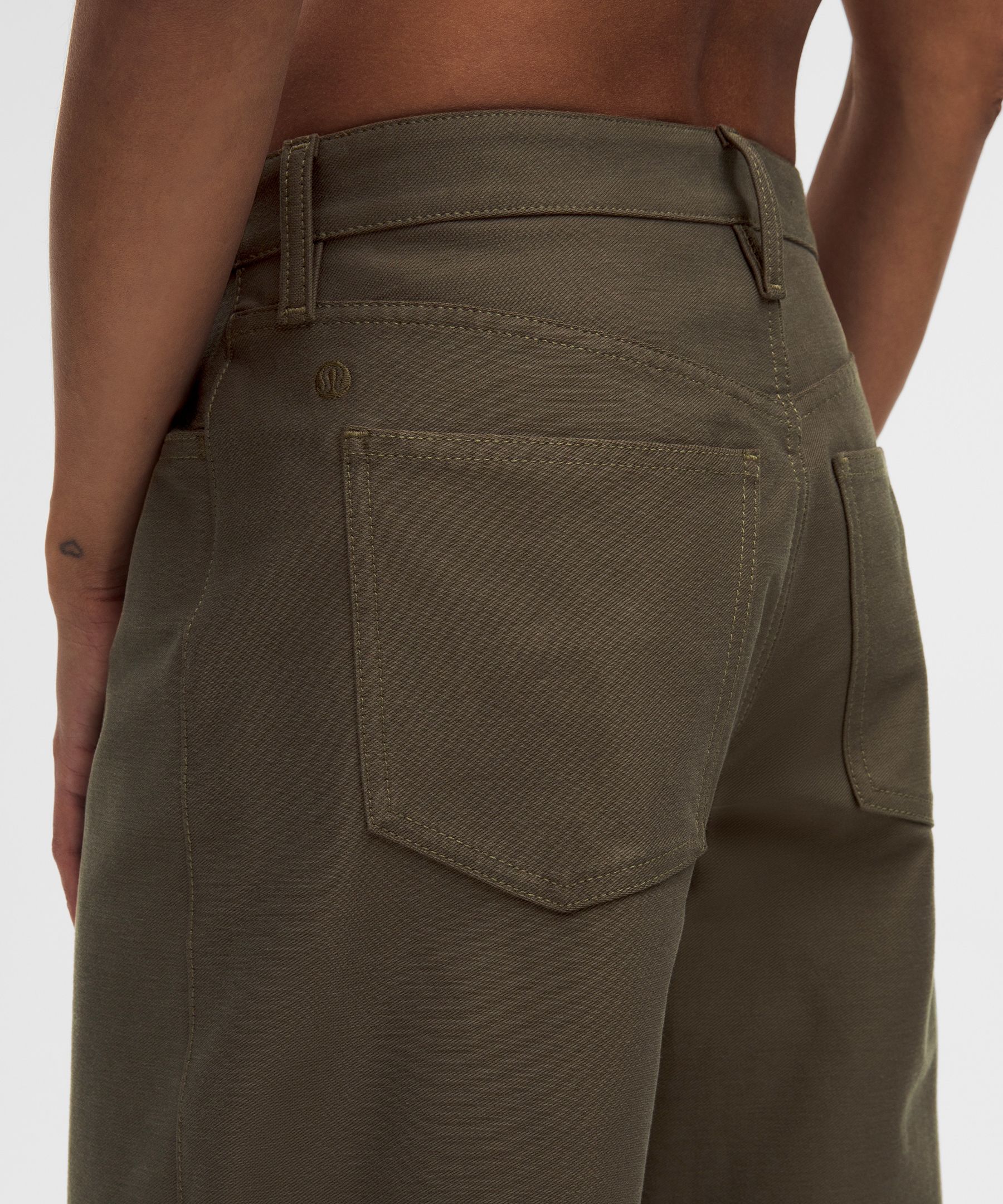 EasyFive Low-Rise Classic Wide-Leg Pant *Regular