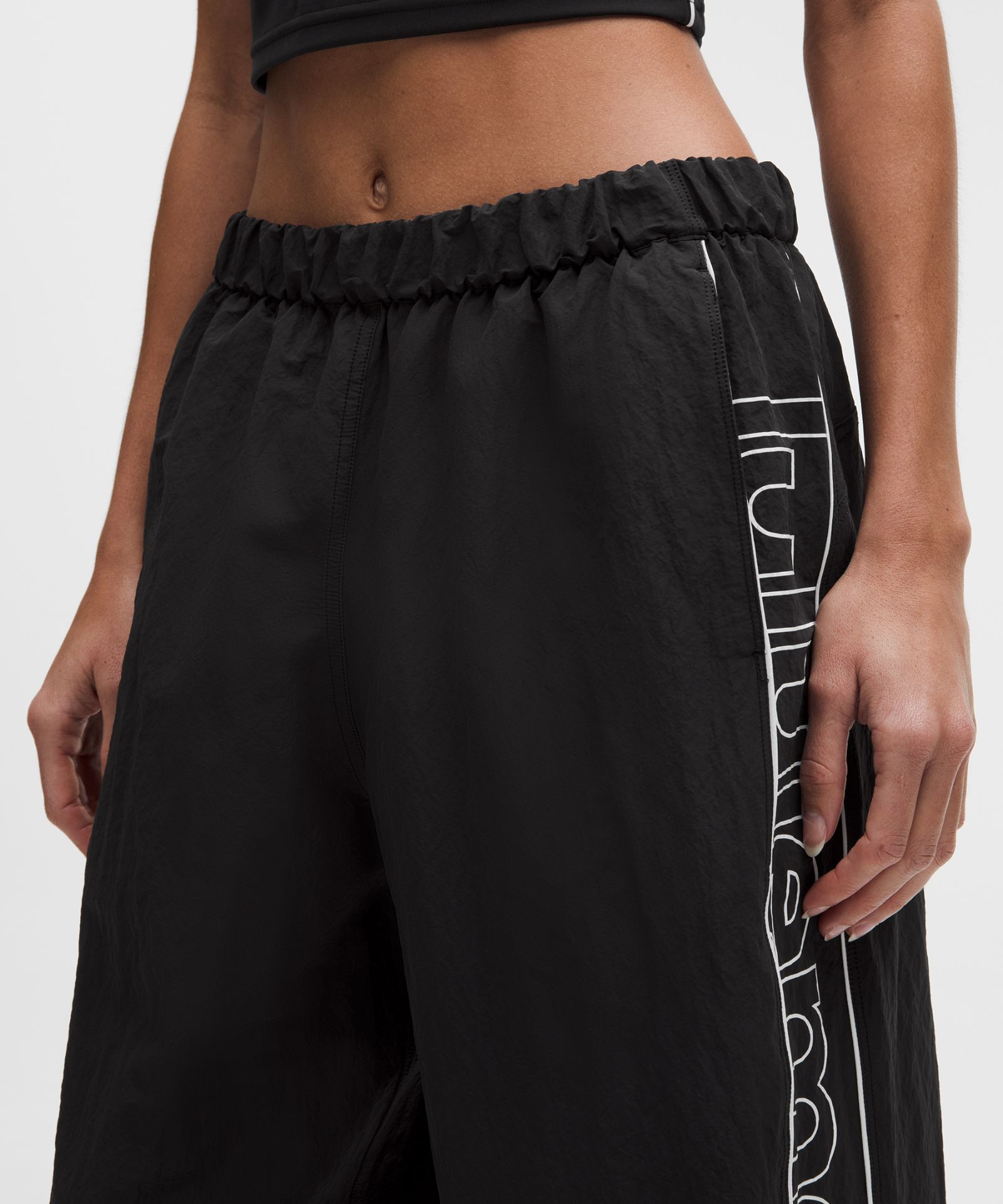 Lululemon Crinkle Nylon Mid-Rise Track Pant *Wordmark — фото 4