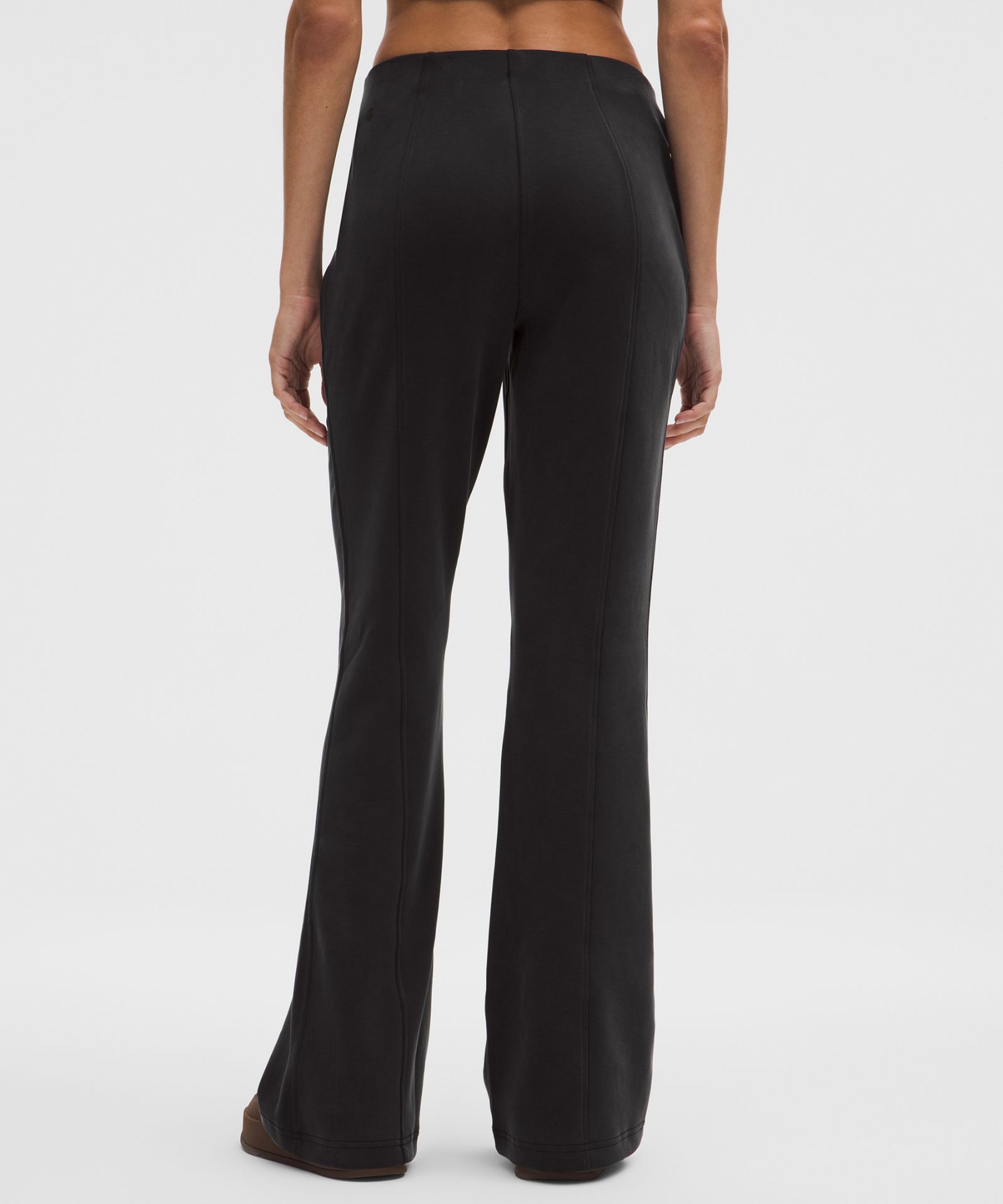 Lululemon Brushed Softstreme Mid-Rise Flared Pant *Regular — фото 3