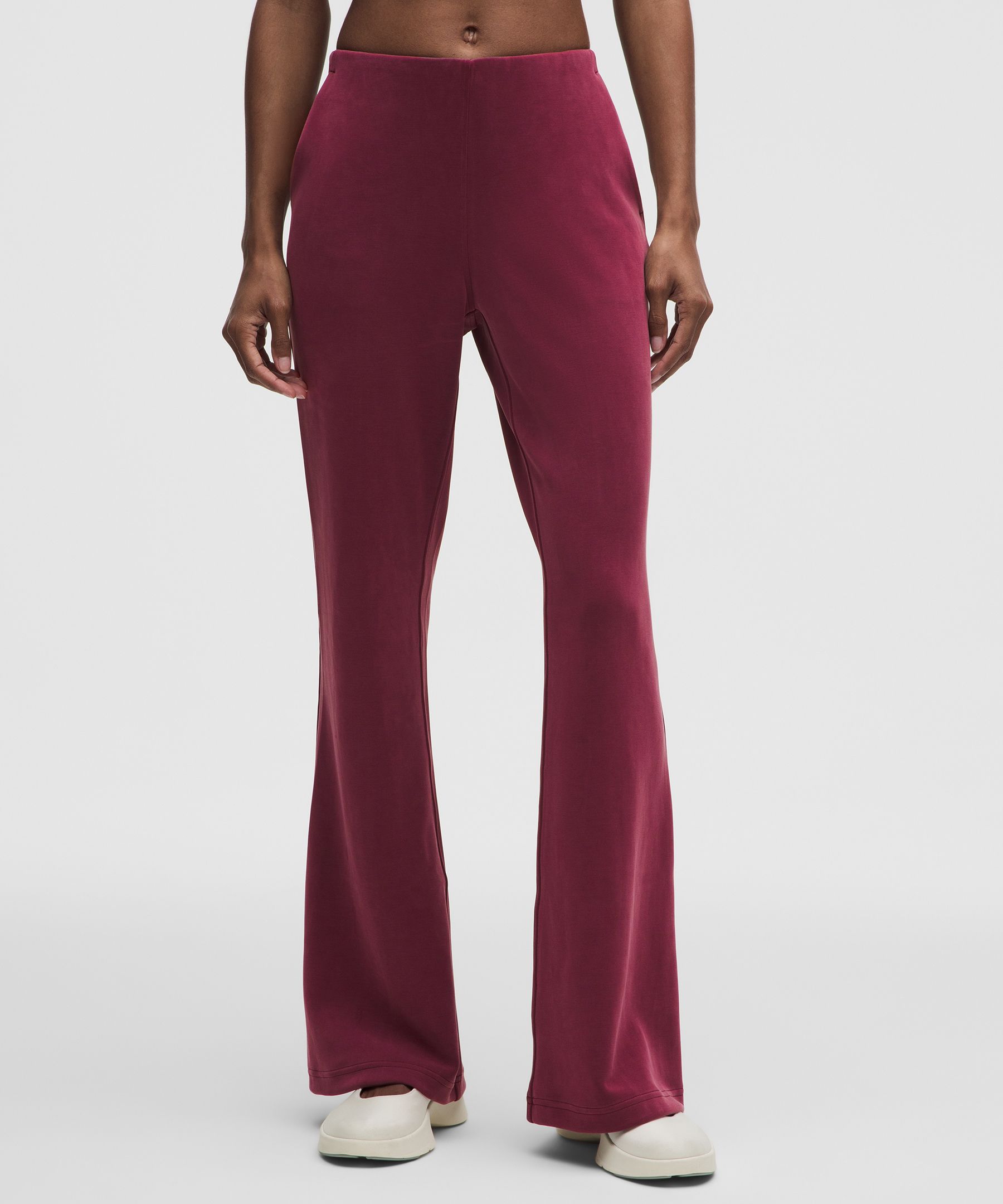 Brushed Softstreme Mid-Rise Flared Pant *Regular