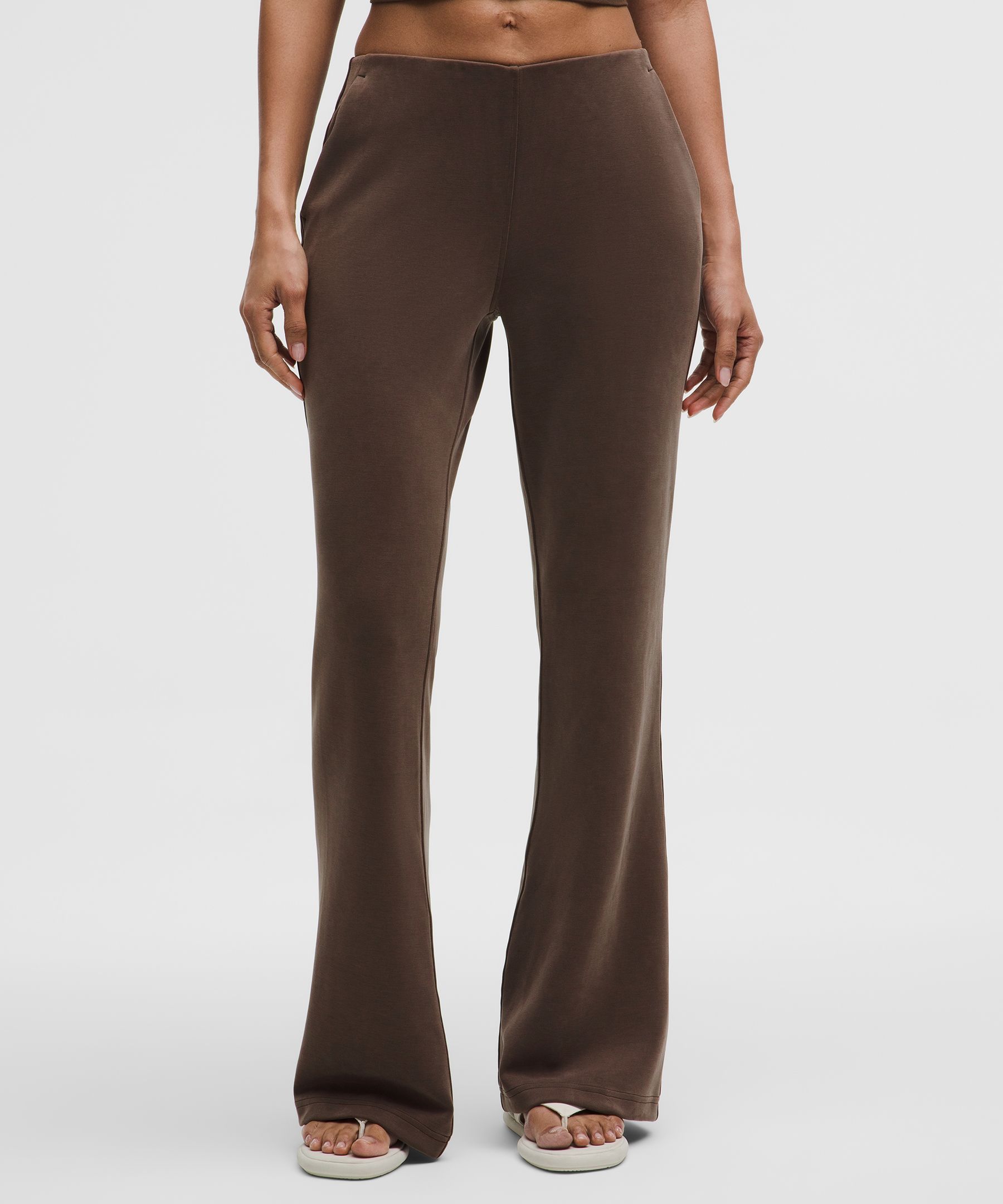 Brushed Softstreme Mid-Rise Flared Pant *Regular