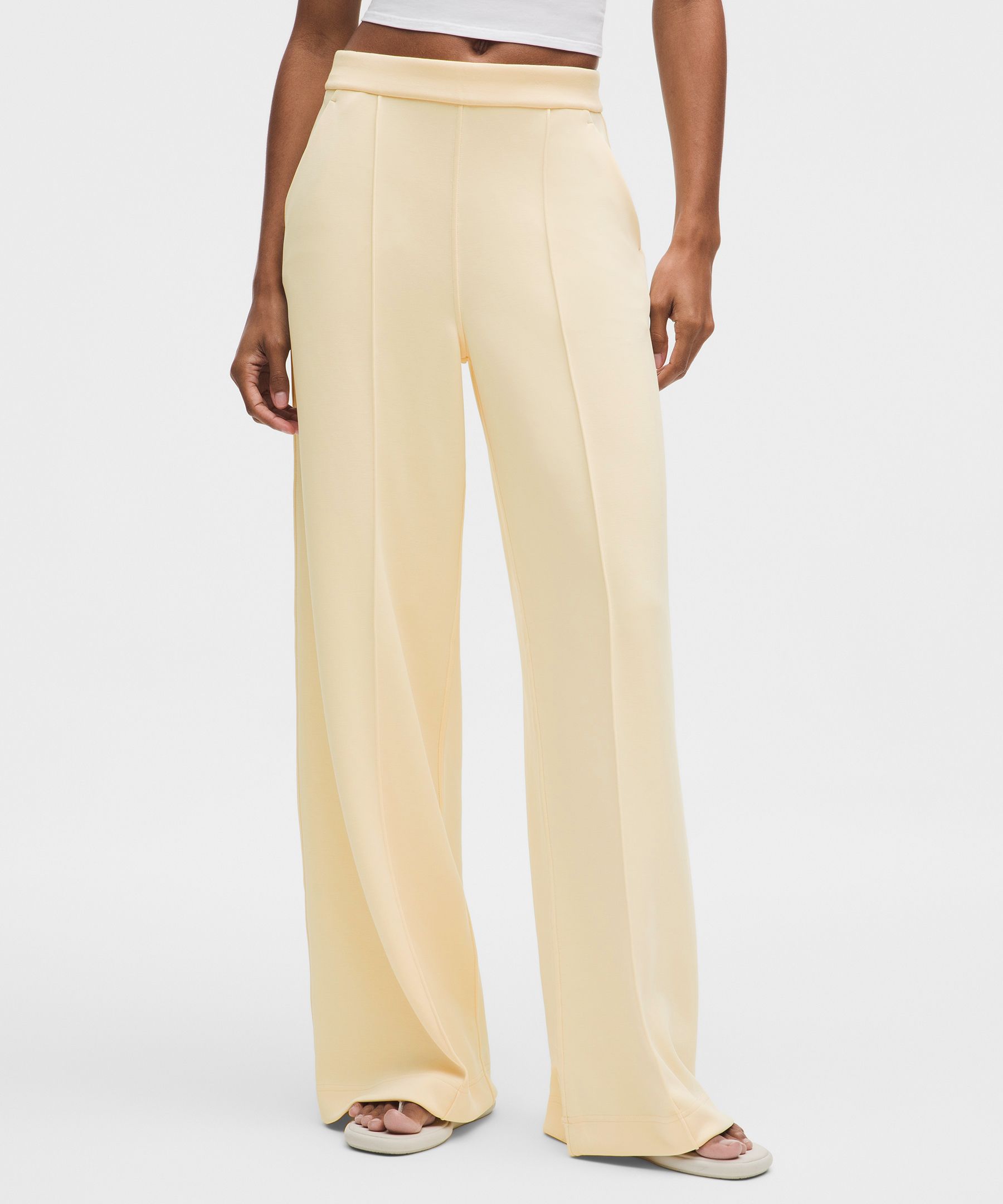 Brushed Softstreme Pintuck High-Rise Wide-Leg Pant *Regular