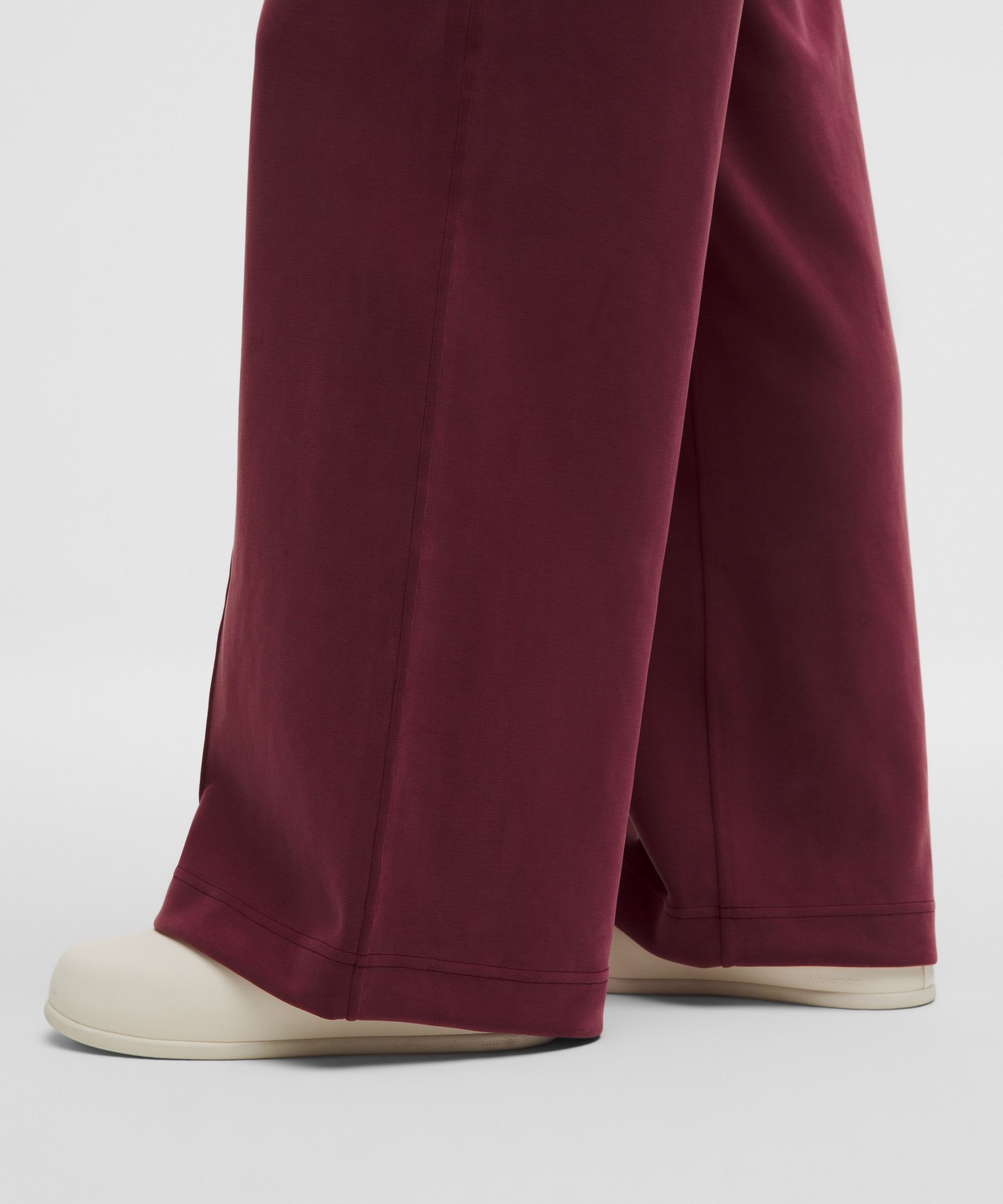 Brushed Softstreme Pintuck High-Rise Wide-Leg Pant *Regular