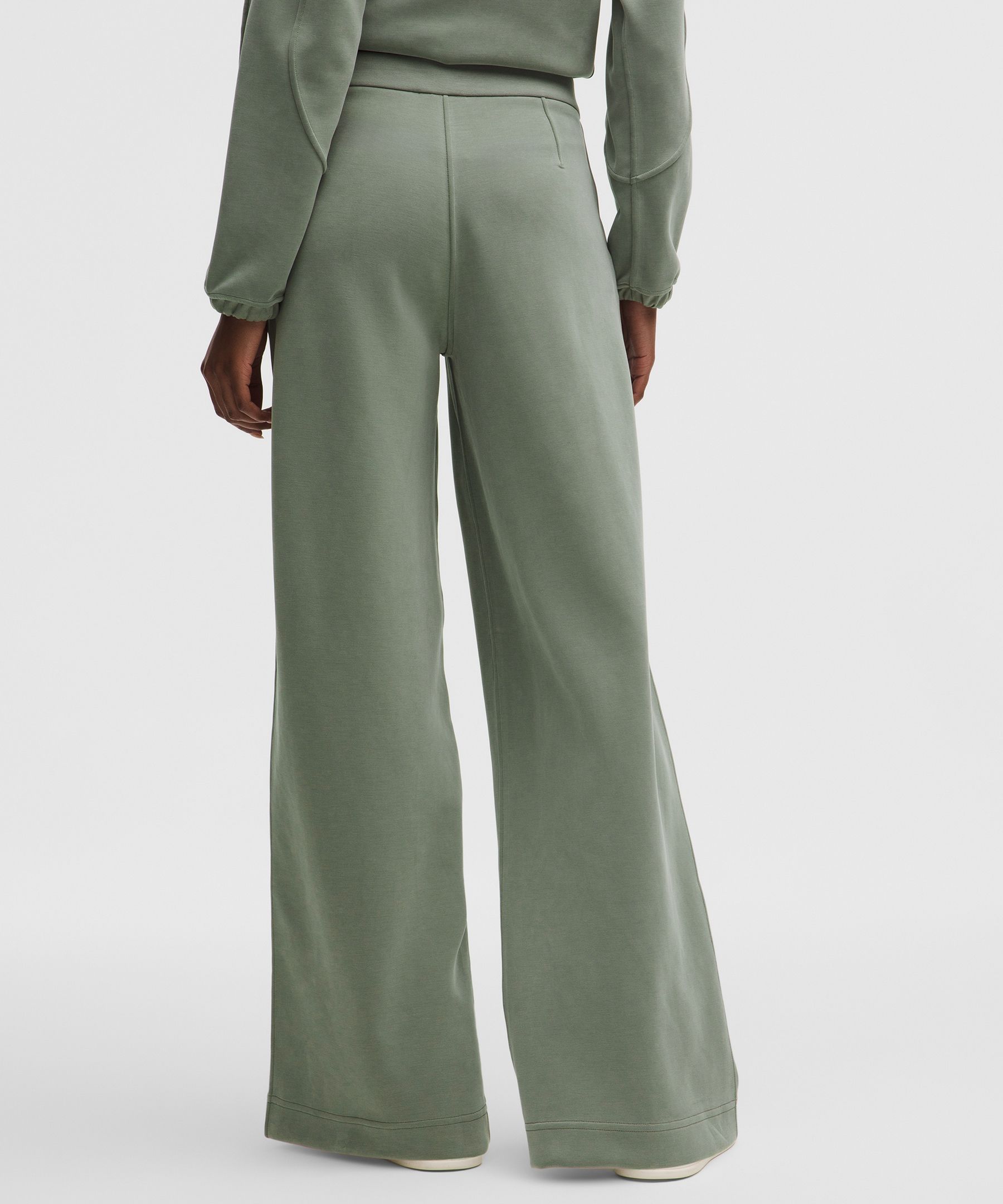 Brushed Softstreme Pintuck High-Rise Wide-Leg Pant *Regular