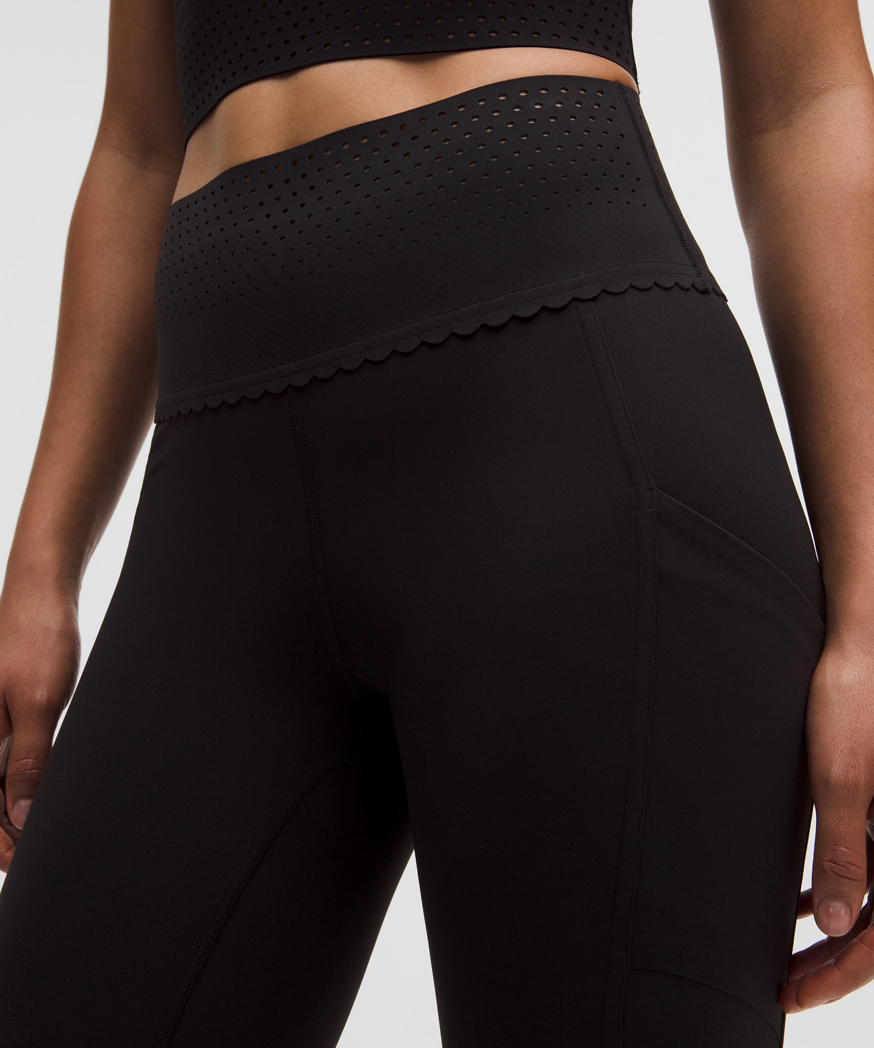 Ventilated Tennis Tight 25"