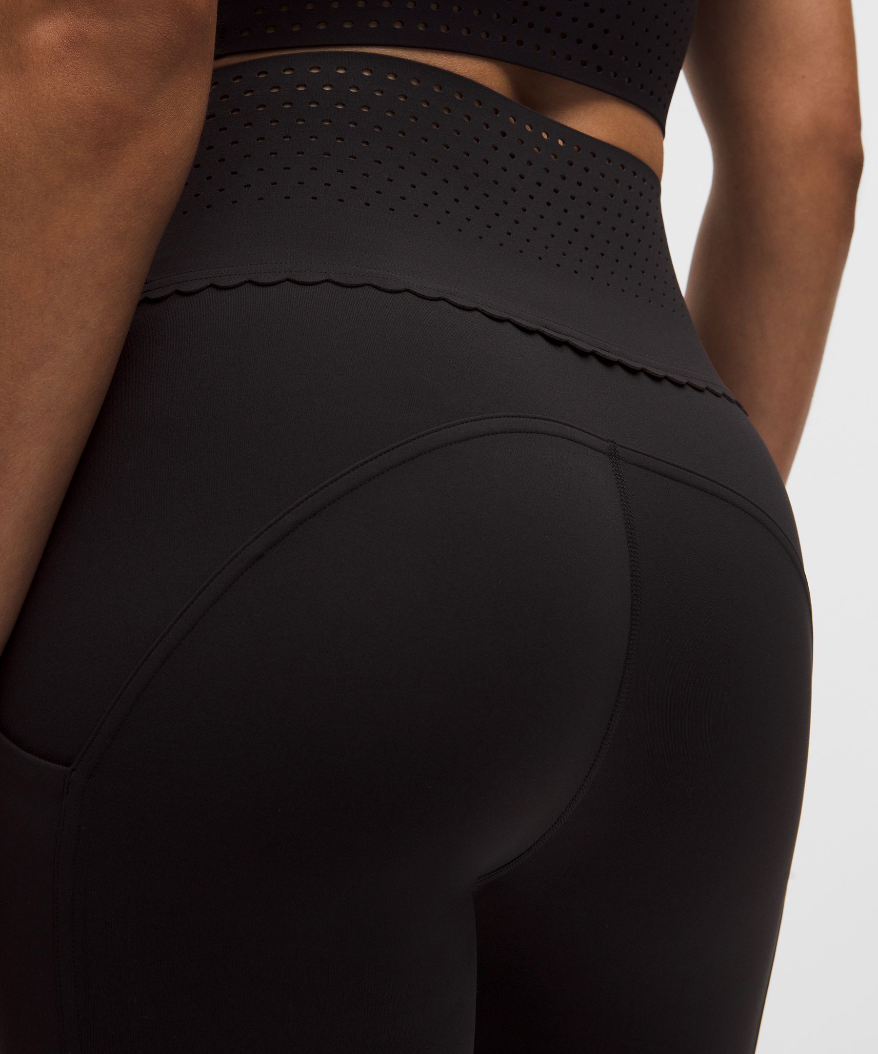 Ventilated Tennis Tight 25"
