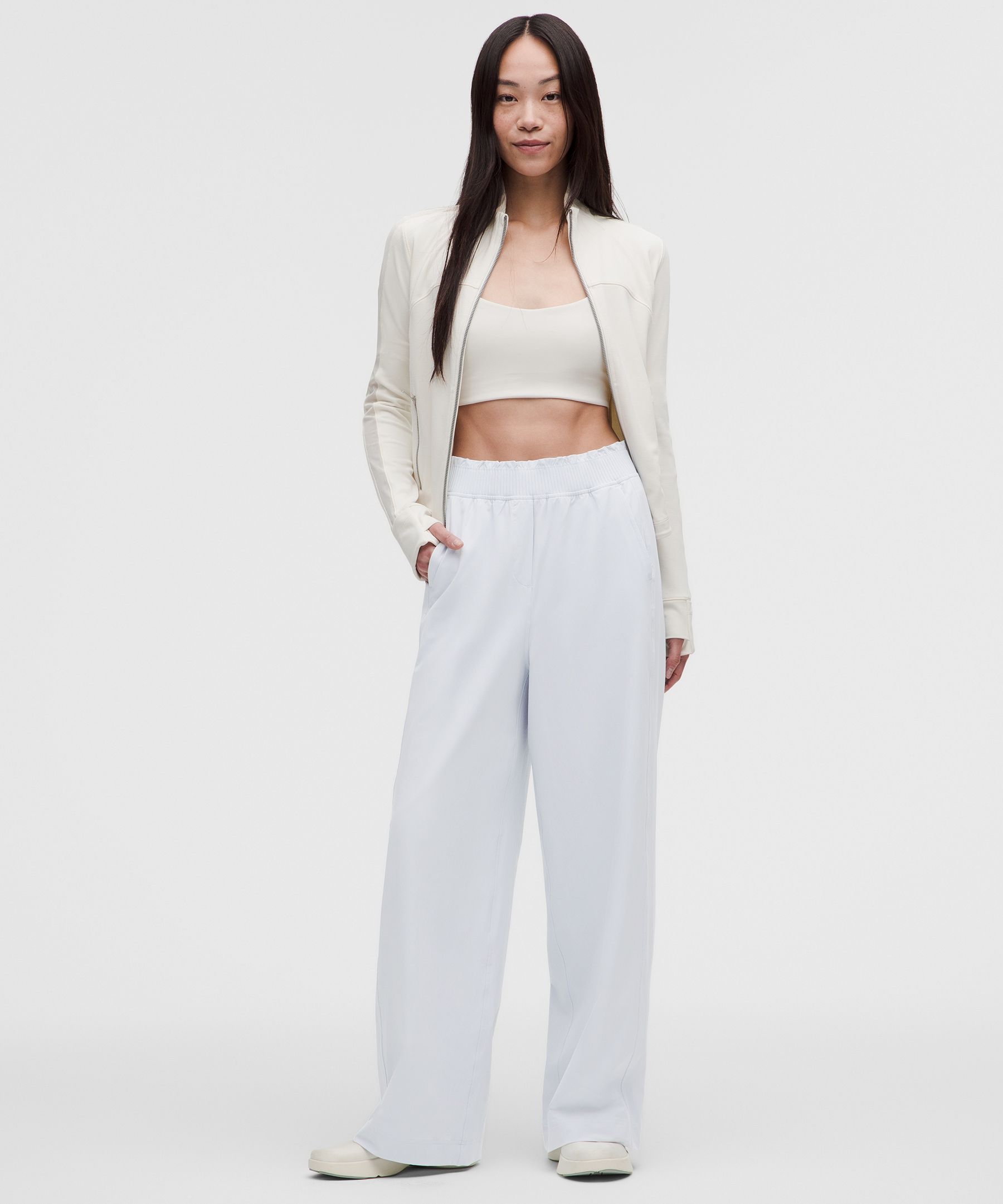 Lululemon アジアフィット ホワイト ヨガレギンス XS/TP Stretch Woven ラッフルウエスト ワイドレッグパンツ *アジアフィット