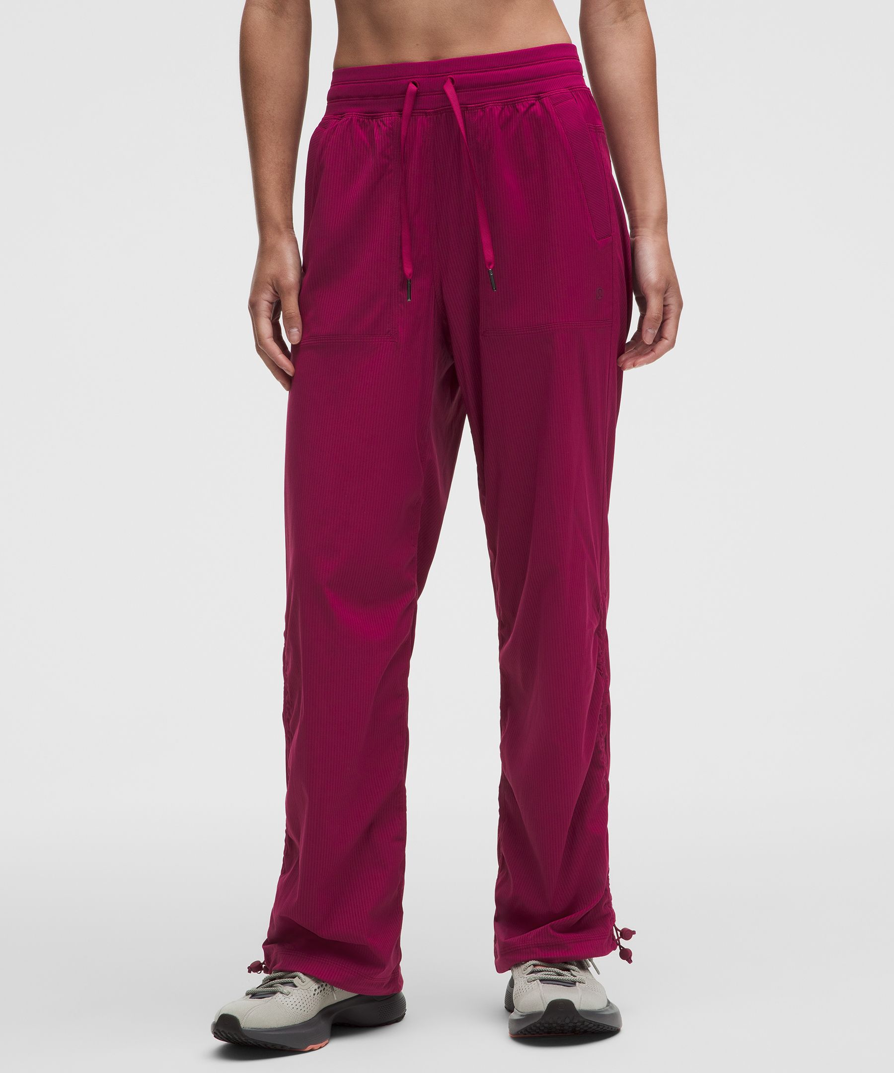 Dance Studio Relaxed-Fit Mid-Rise Pants *Asia Fit
