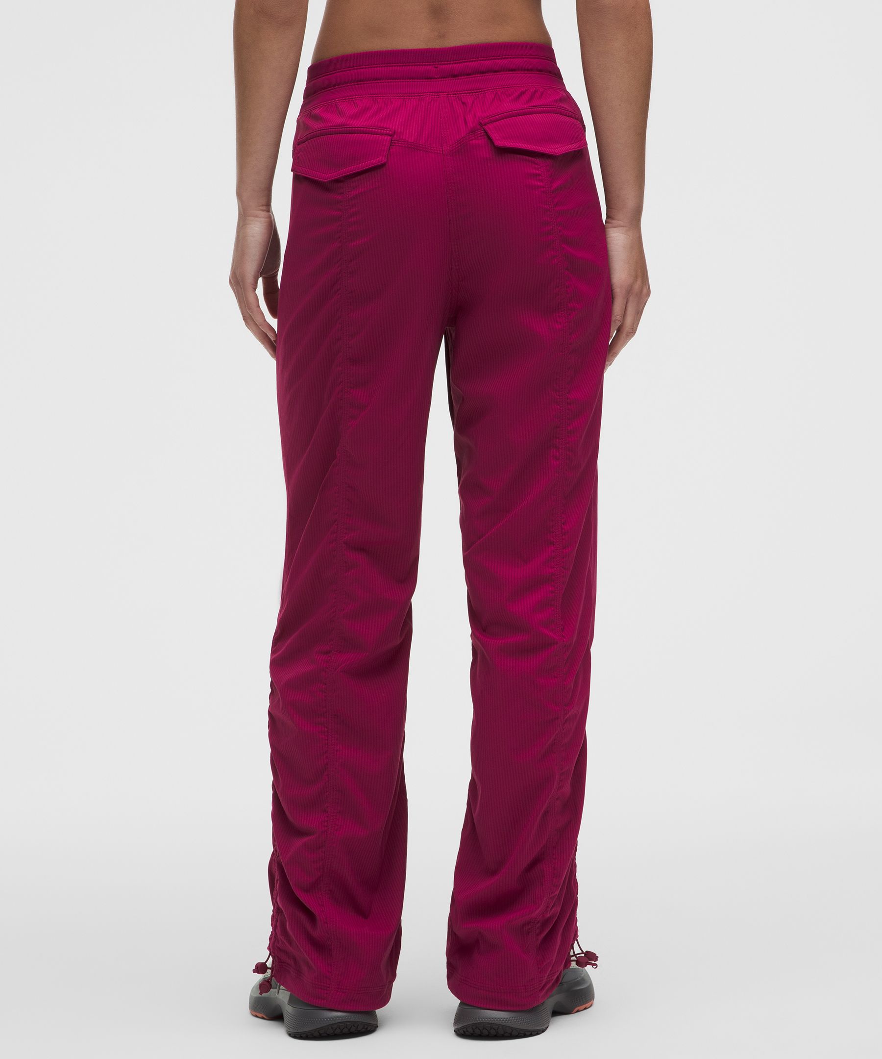Dance Studio Relaxed-Fit Mid-Rise Pants *Asia Fit