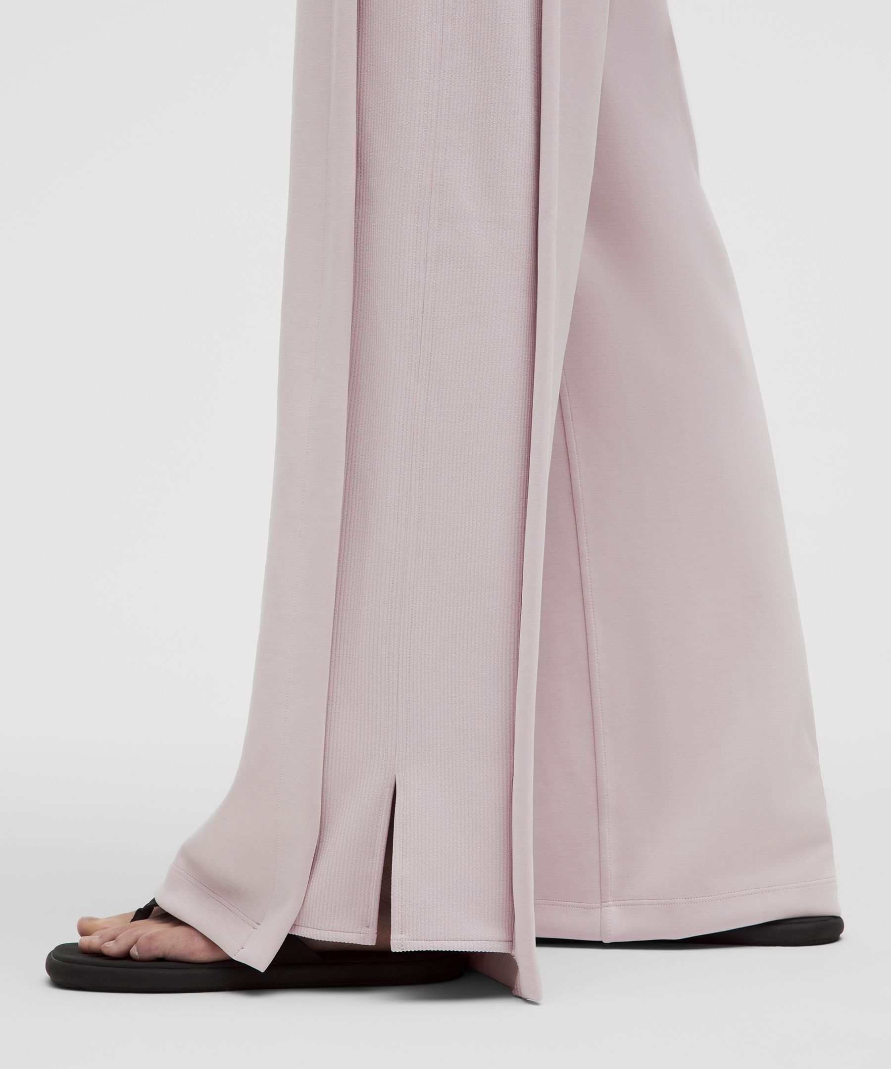 Contrast-Ribbed Softstreme High-Rise Wide-Leg Pants *Asia Fit