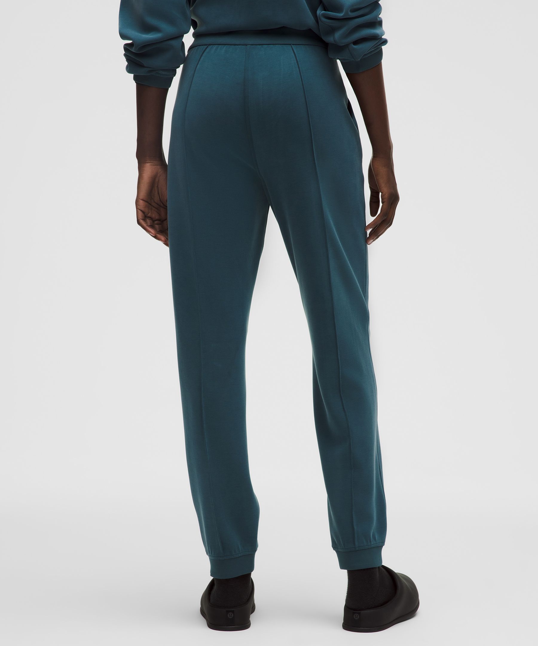 Lululemon Softstreme Classic-fit High-rise Jogger