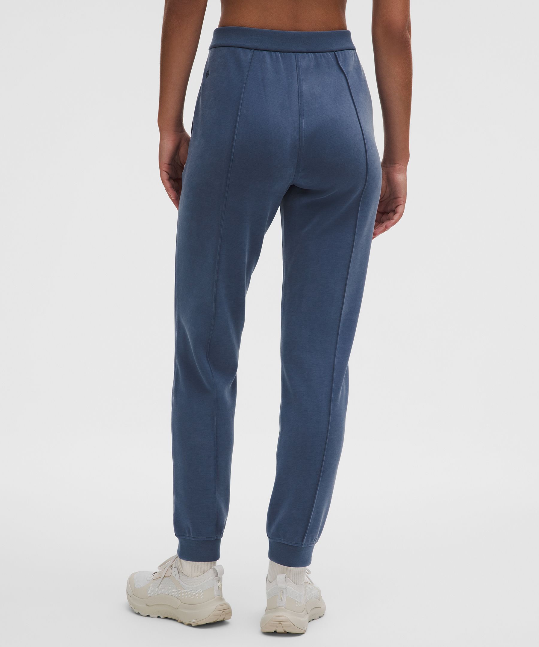 Lululemon Softstreme Classic-fit High-rise Jogger