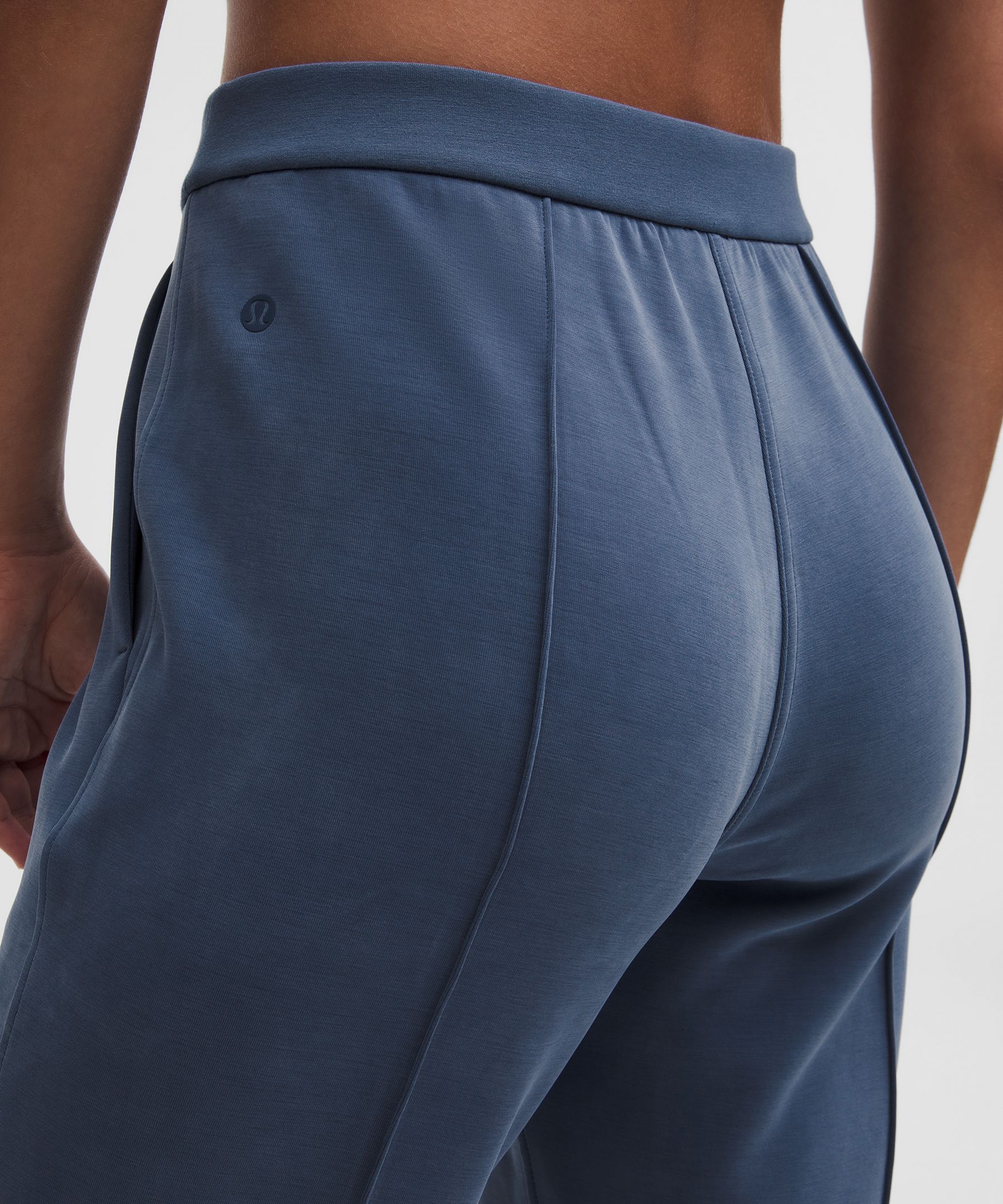 Lululemon Softstreme Classic-fit High-rise Jogger