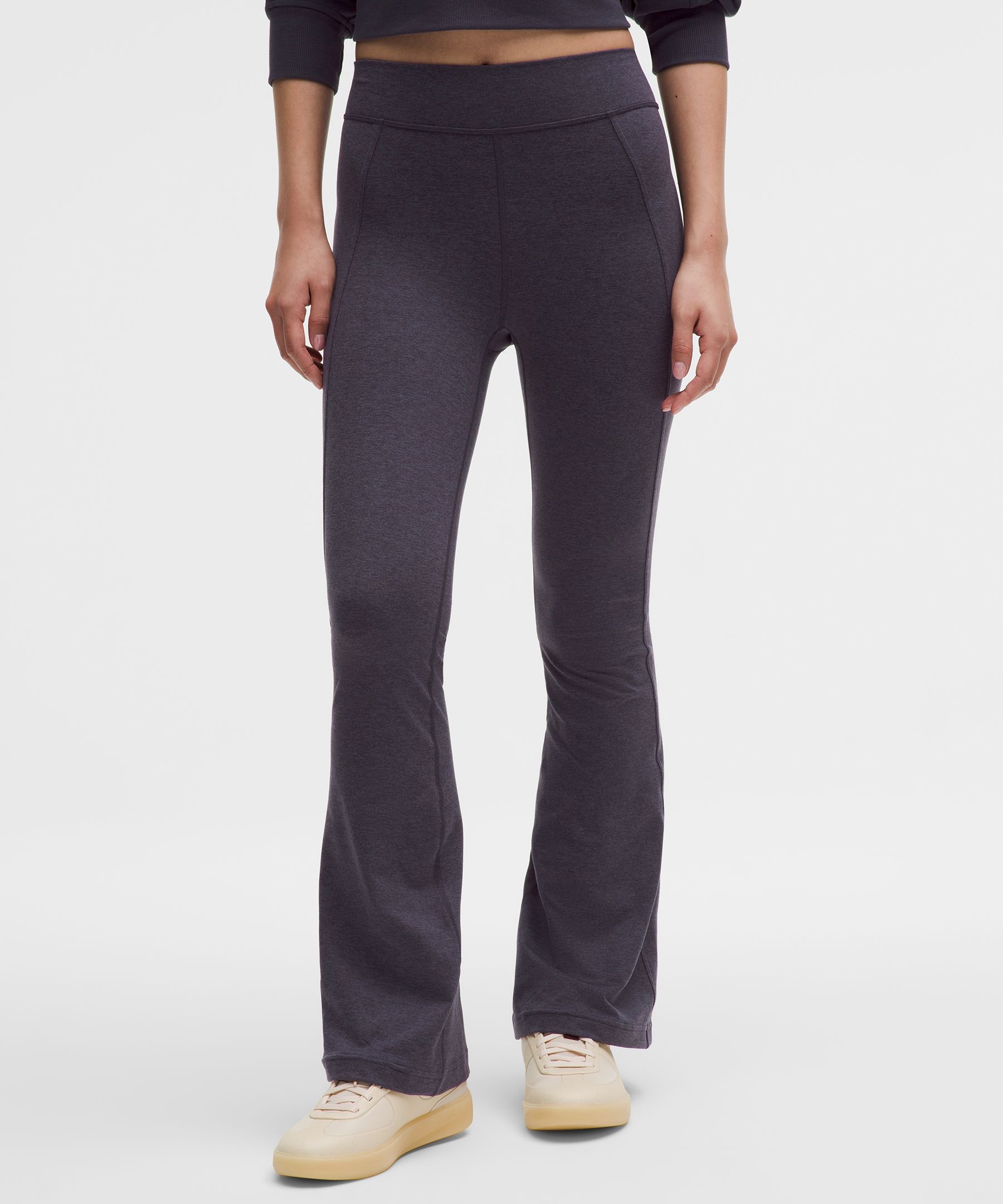 ニューイヤー Softy Suedey ハイライズ スプリットヘム フレアパンツ