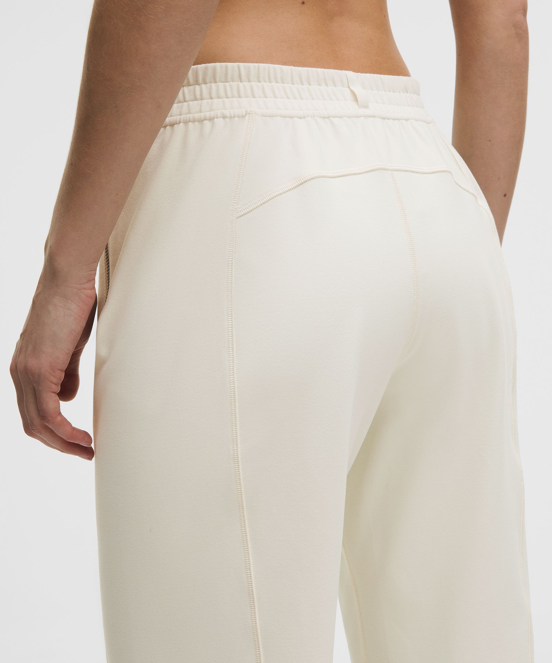 Define Mid-Rise Track Pant *Luon