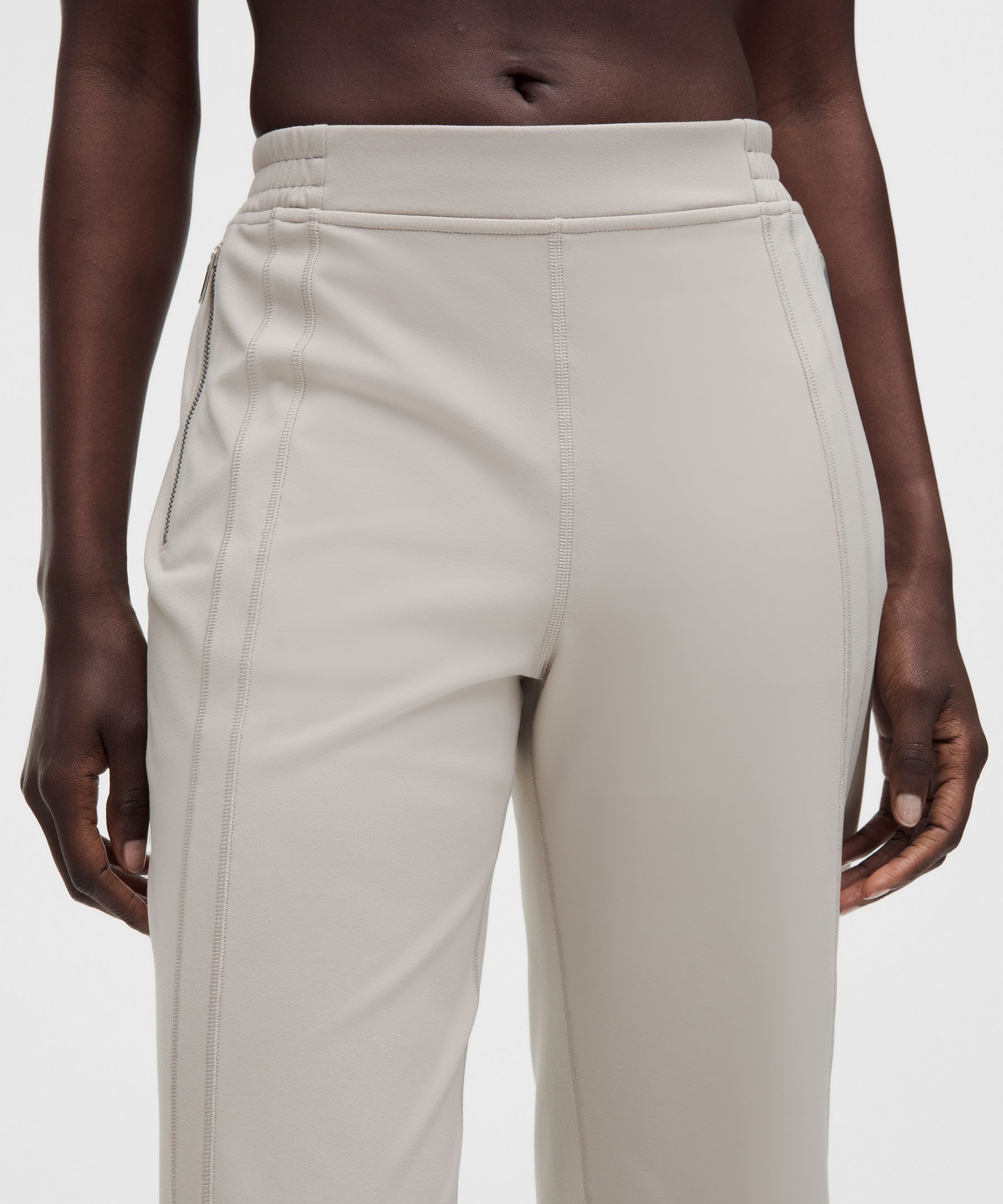 Define Mid-Rise Track Pant *Luon