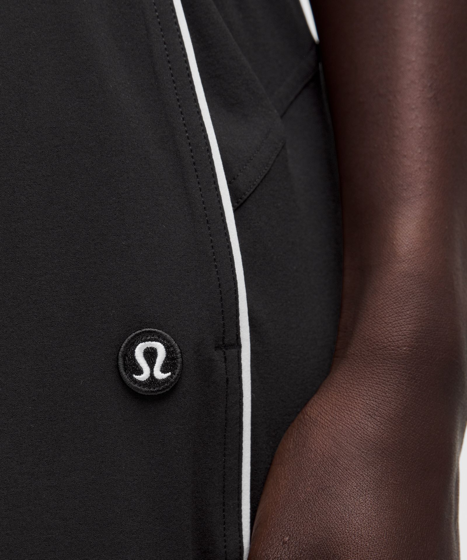 Женские широкие брюки Lululemon Court Rival — фото 6