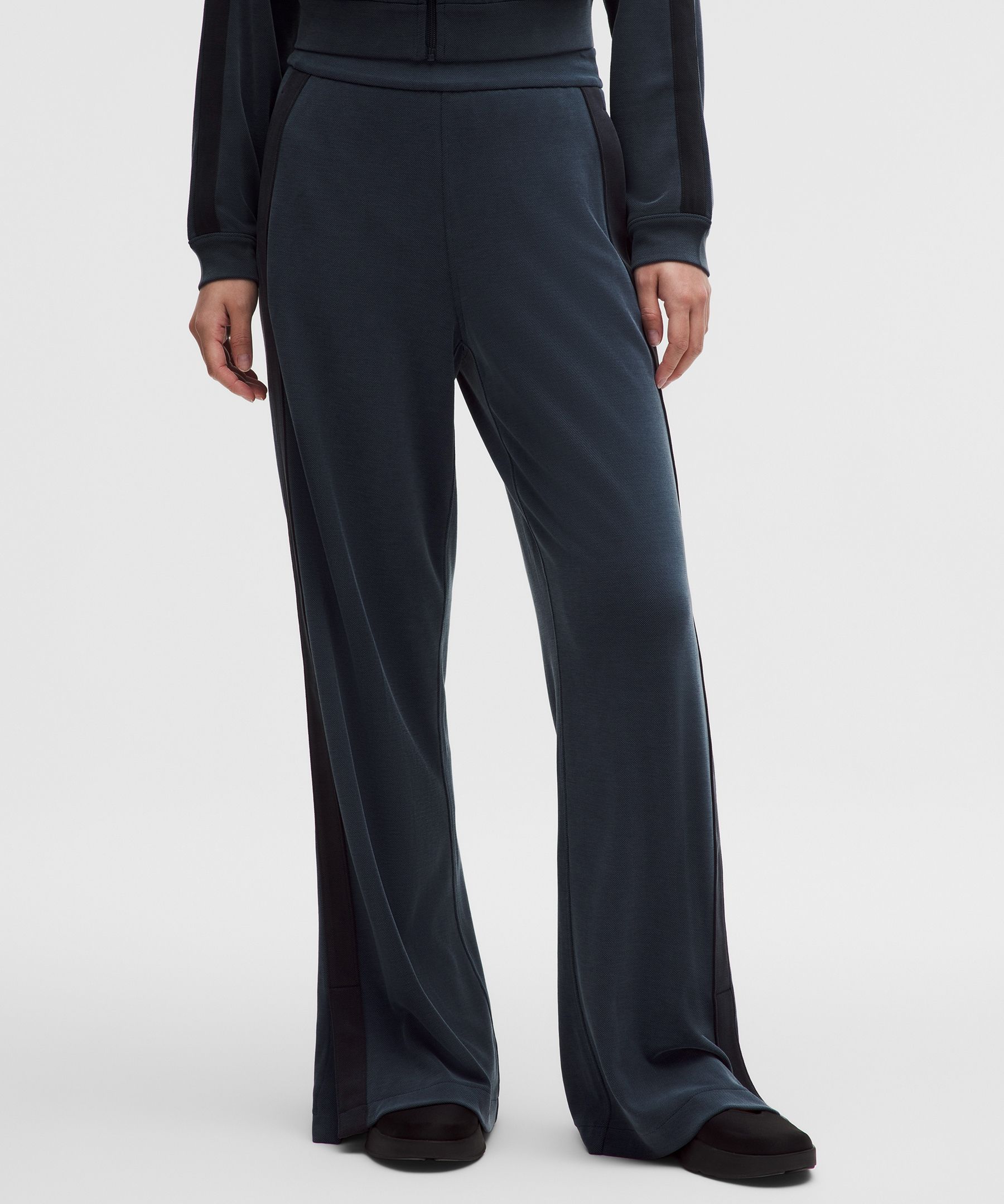 Softstreme High-Rise Wide-Leg Pique Pant *Regular