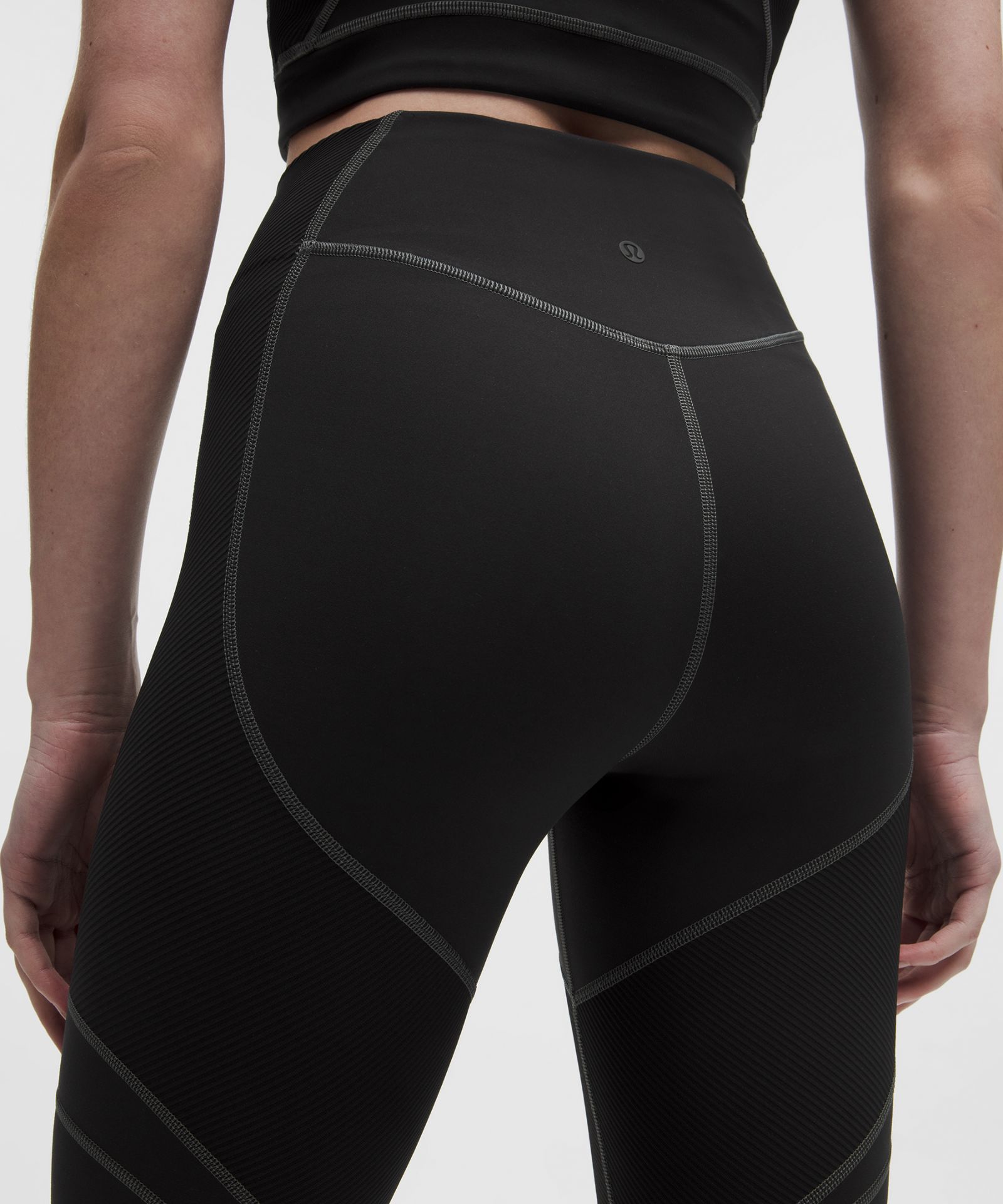 Lululemon Everlux Panelled High-Rise Tight 25" — фото 5