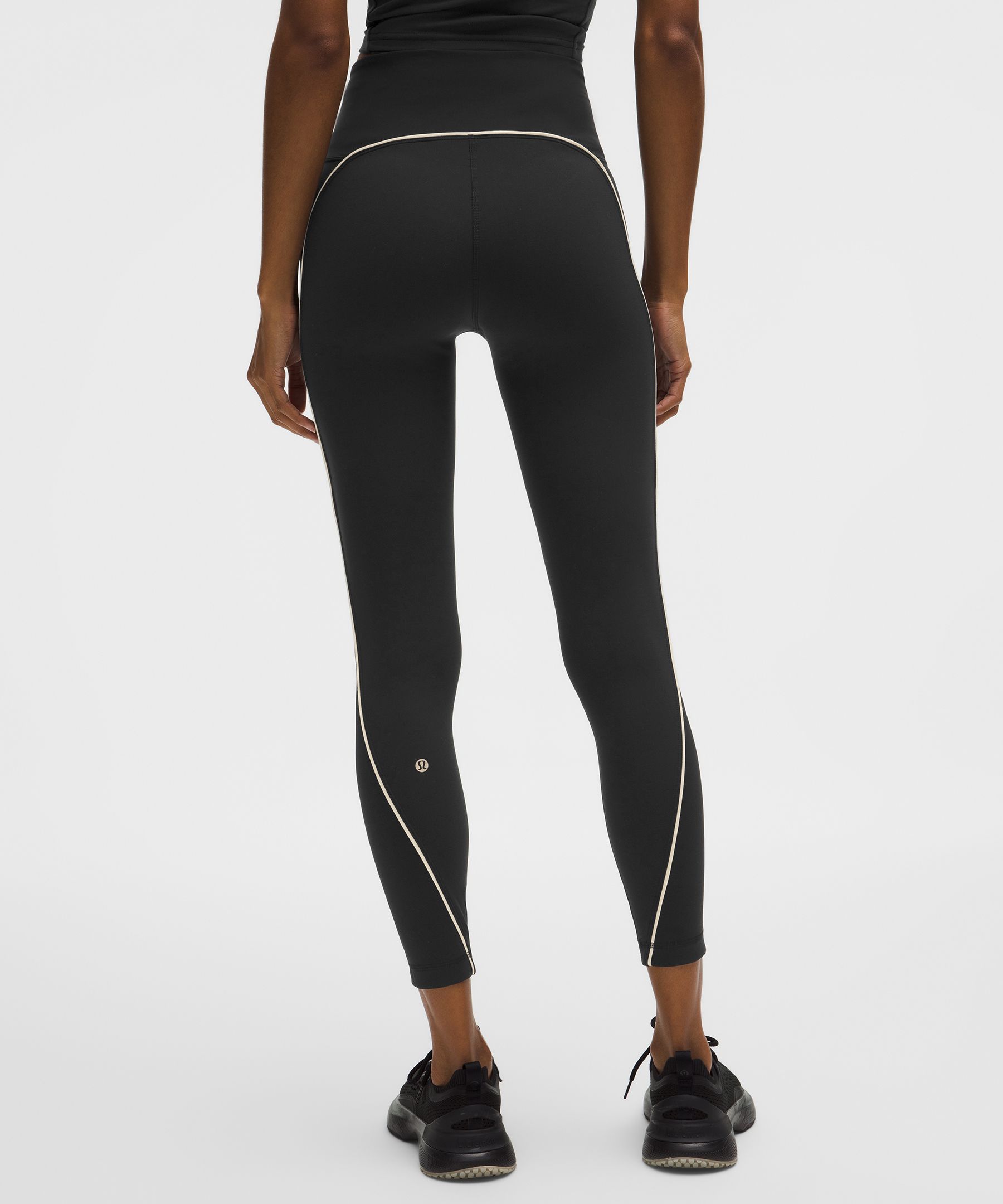 Wunder Train No Line Leggings mit hohem Bund und Paspelierung 64&nbsp;cm