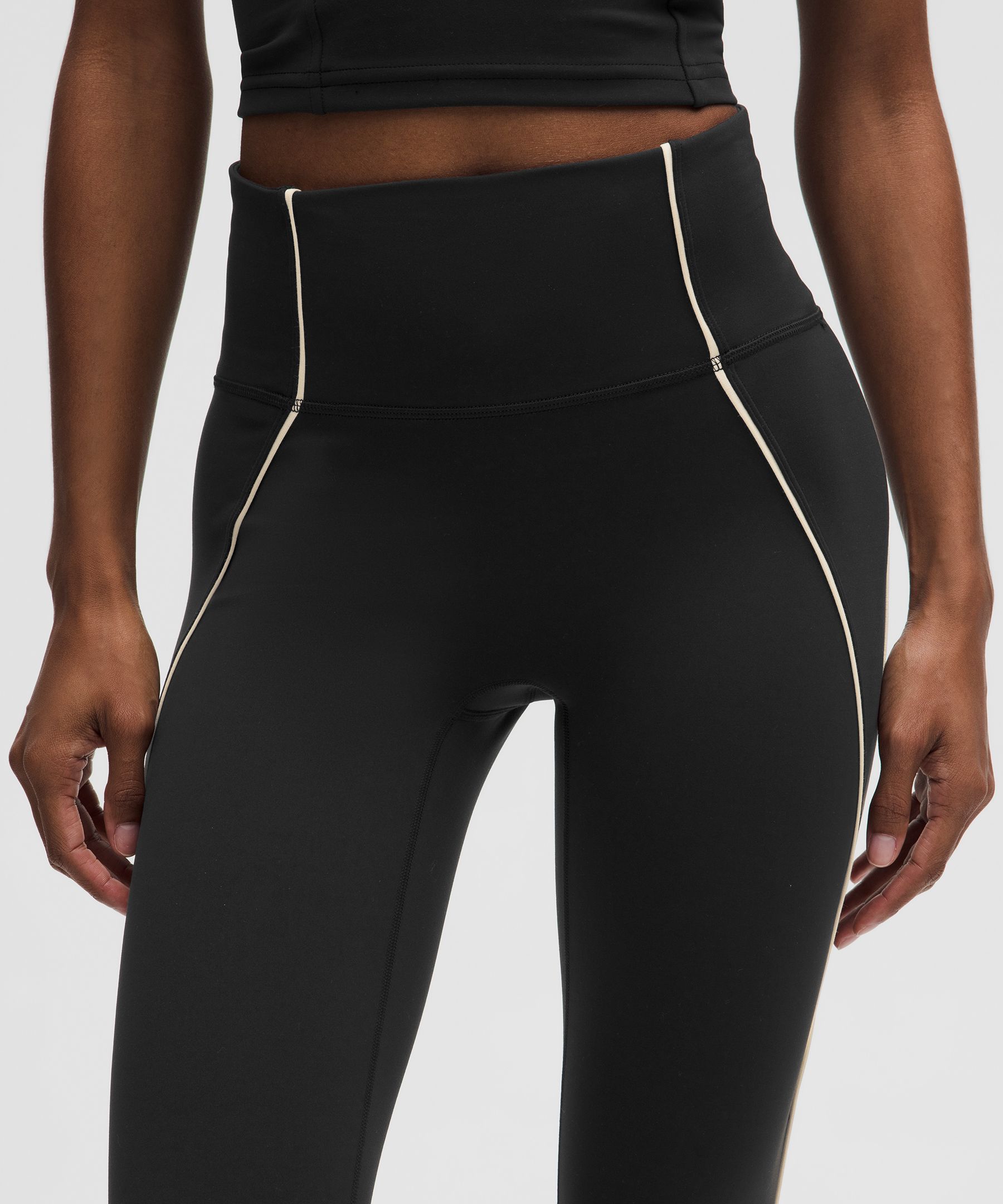 Wunder Train No Line Leggings mit hohem Bund und Paspelierung 64&nbsp;cm