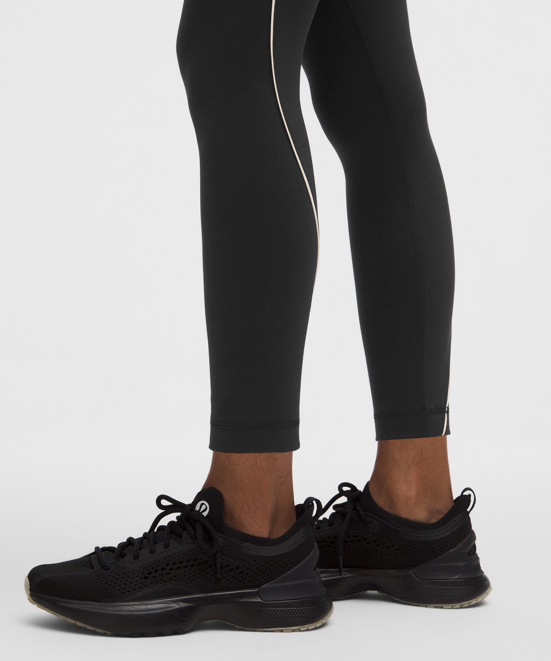 Wunder Train No Line Leggings mit hohem Bund und Paspelierung 64&nbsp;cm