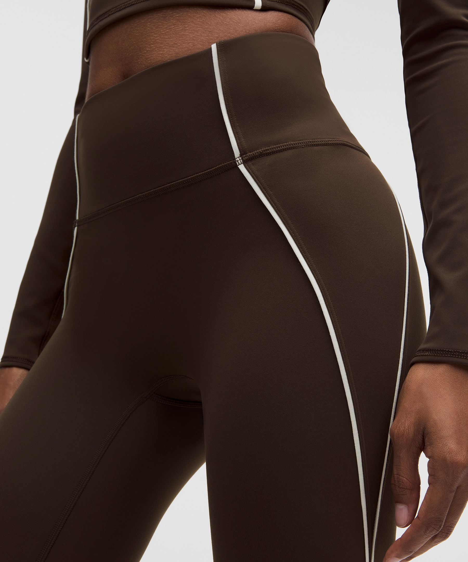 Legging Wunder Train No Line taille haute &agrave; finitions passepoil&eacute;es  64&nbsp;cm