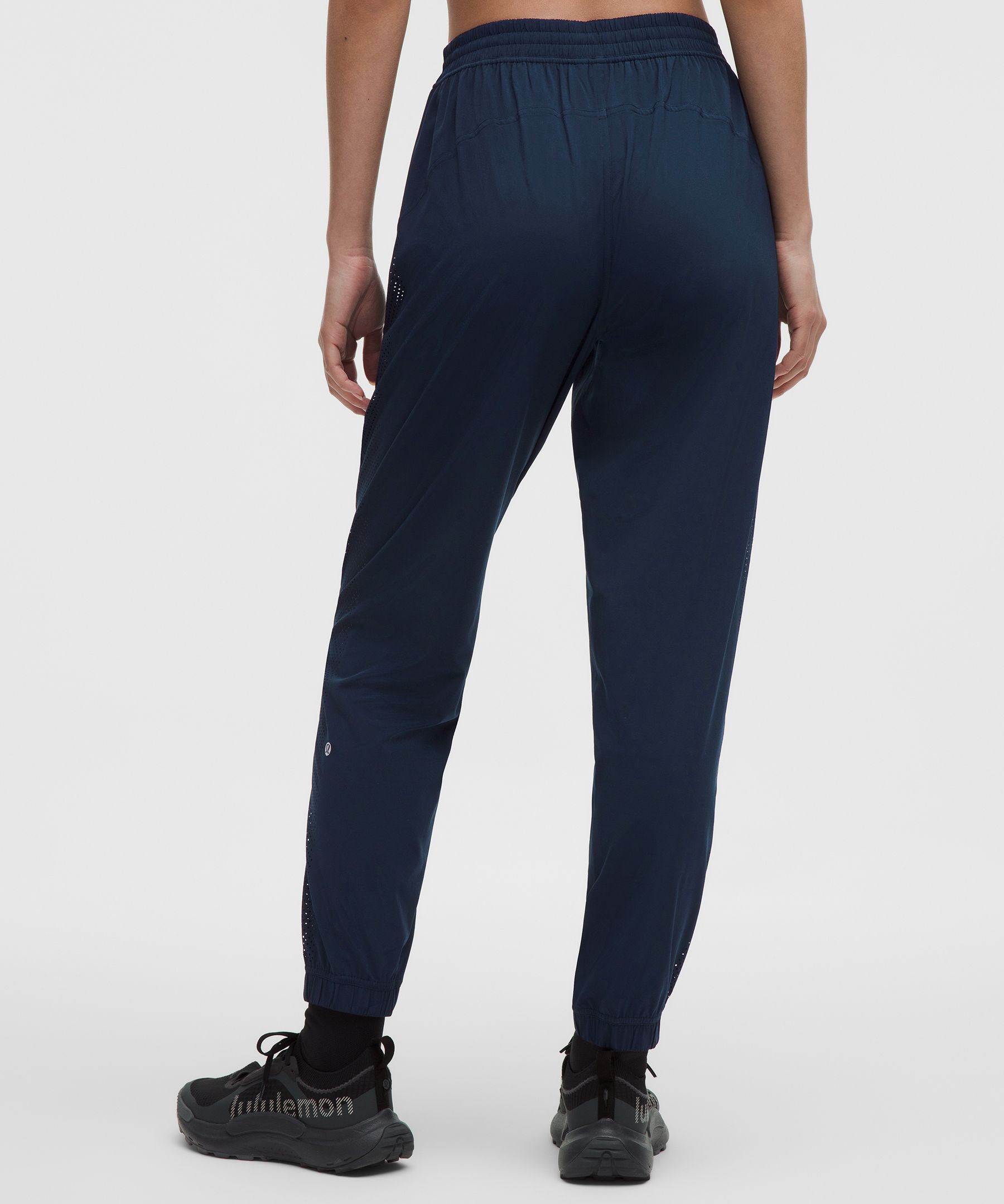 Pantalon de jogging Adapted State taille haute *Bandes perfor&eacute;es