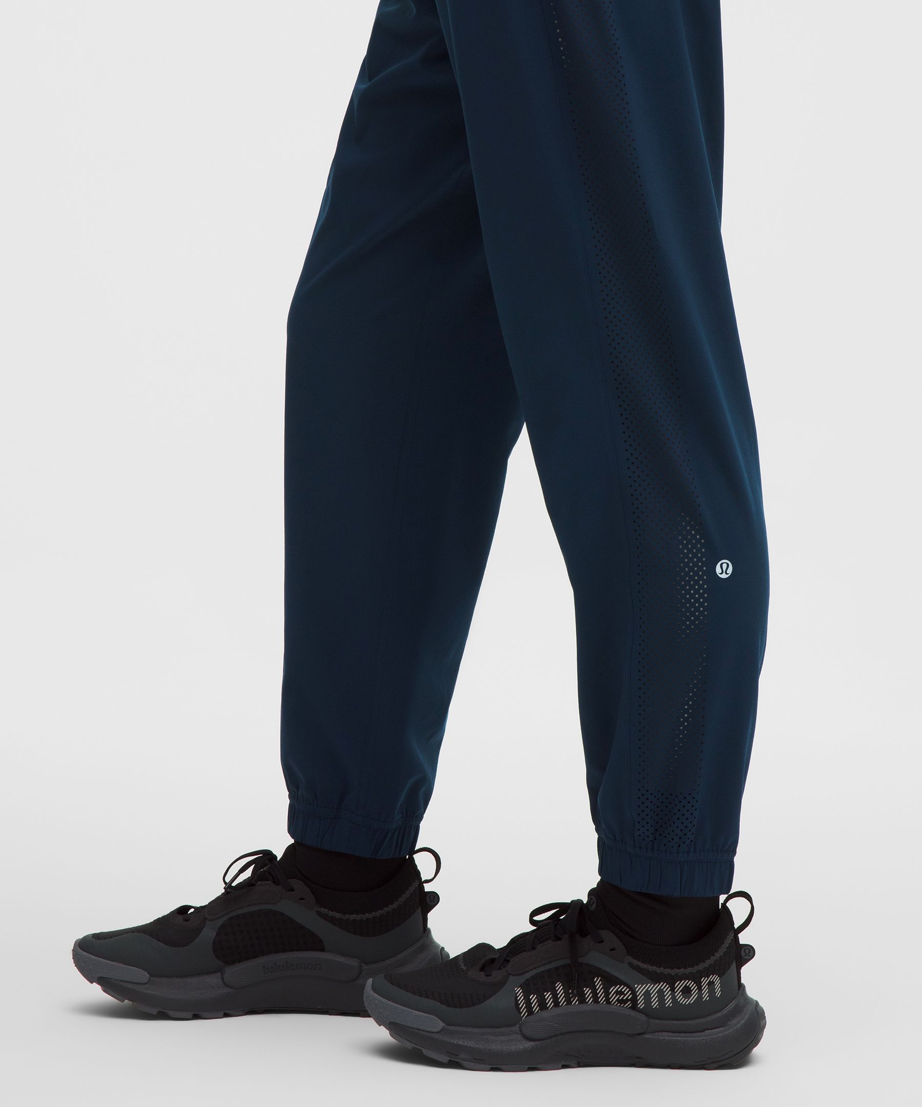 Pantalon de jogging Adapted State taille haute *Bandes perfor&eacute;es