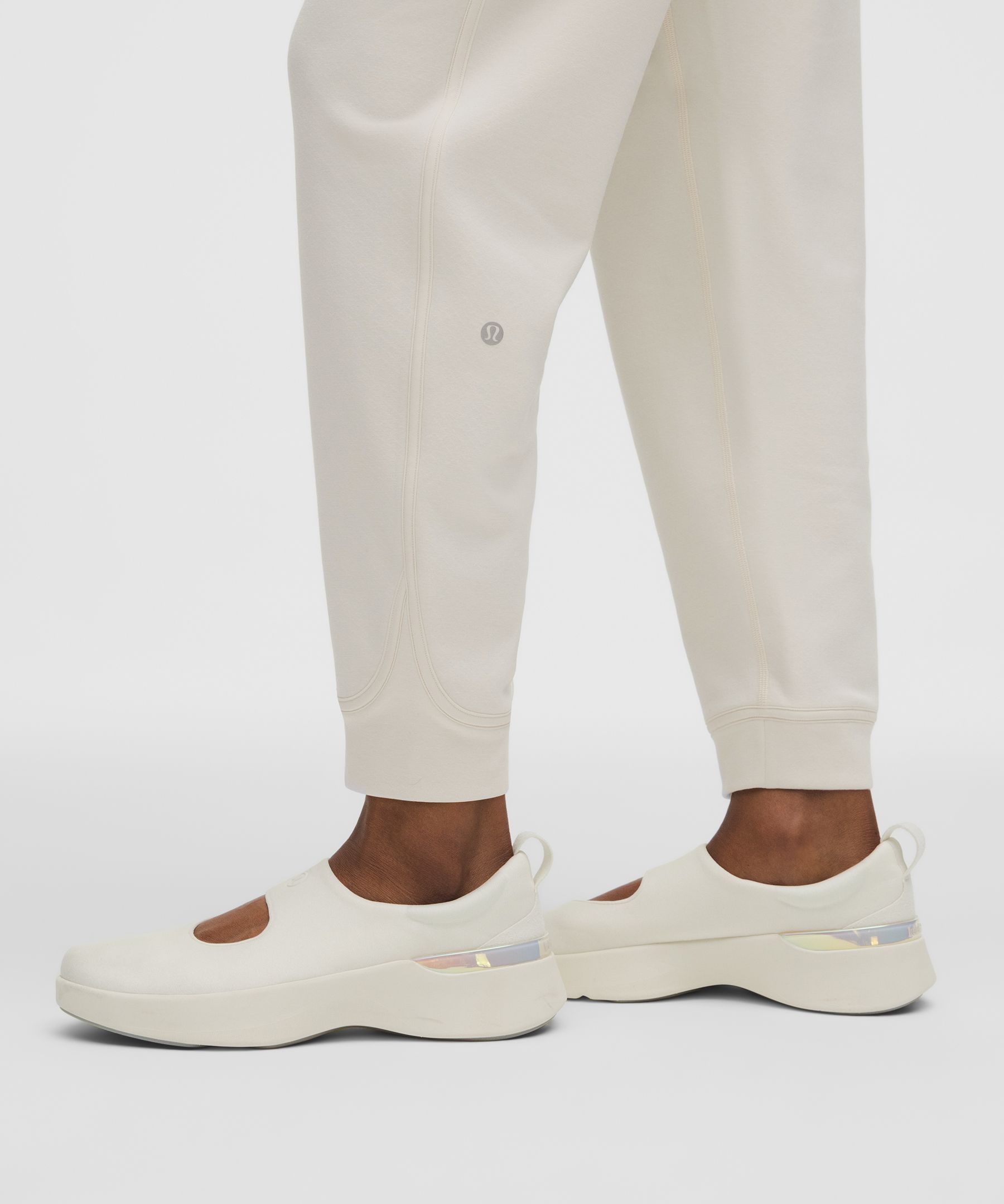 Textured Fleece High-Rise Jogger