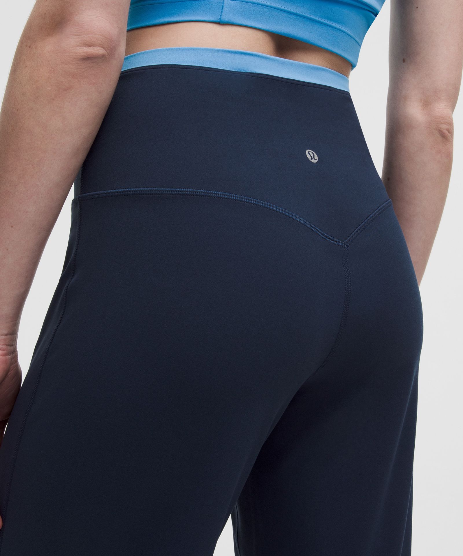 Женские брюки Lululemon Align с высокой посадкой и разрезом — фото 5