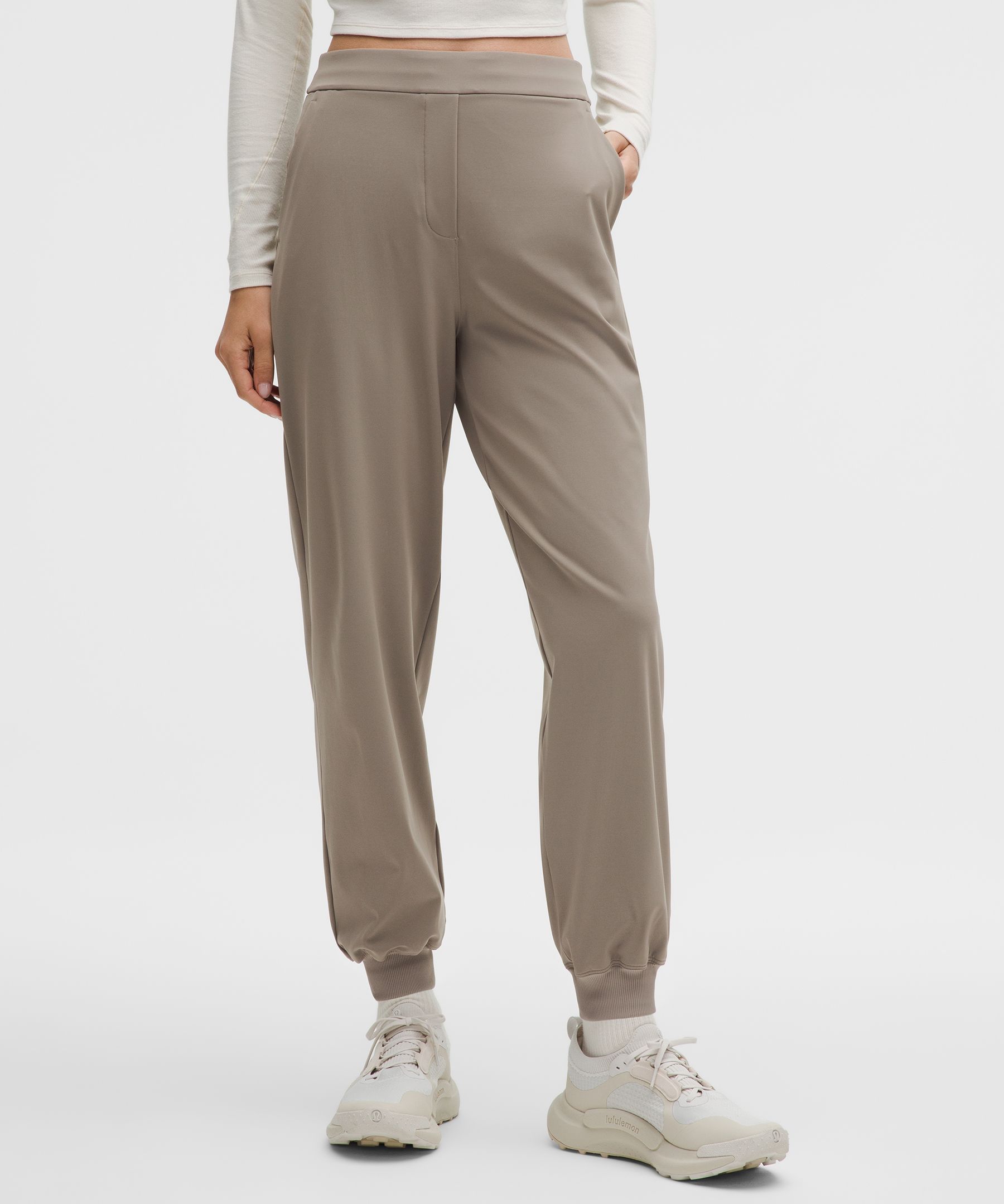 Daydrift High-Rise Jogger