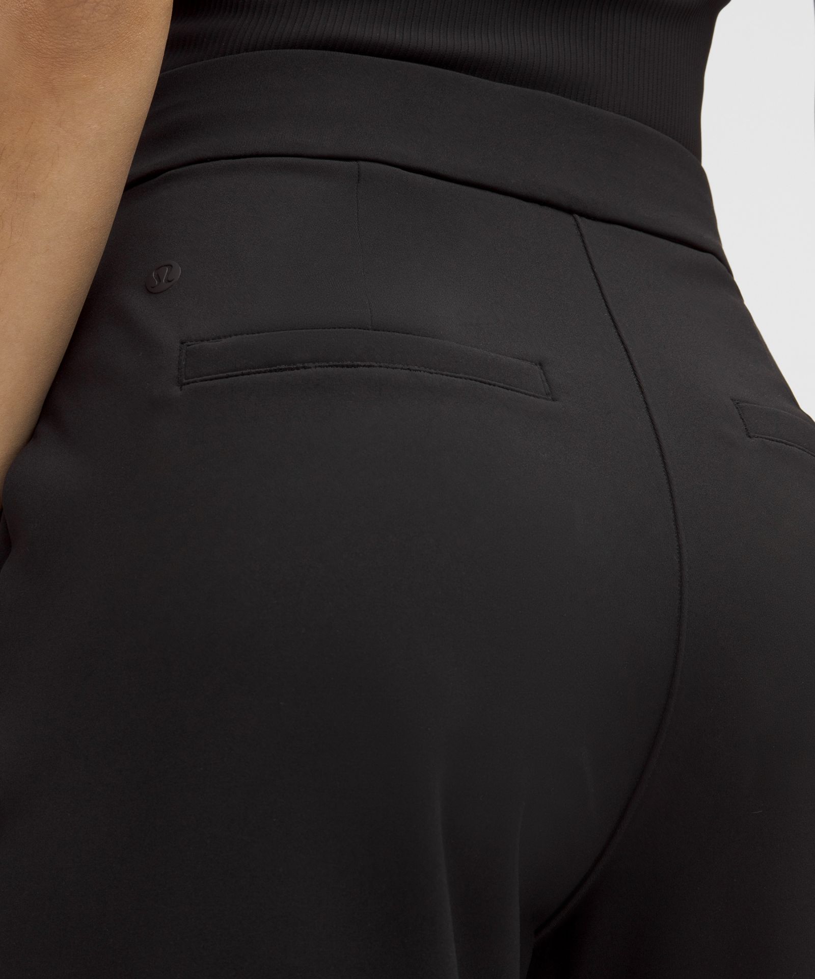Женские зауженные брюки Lululemon Daydrift с высокой посадкой — фото 6