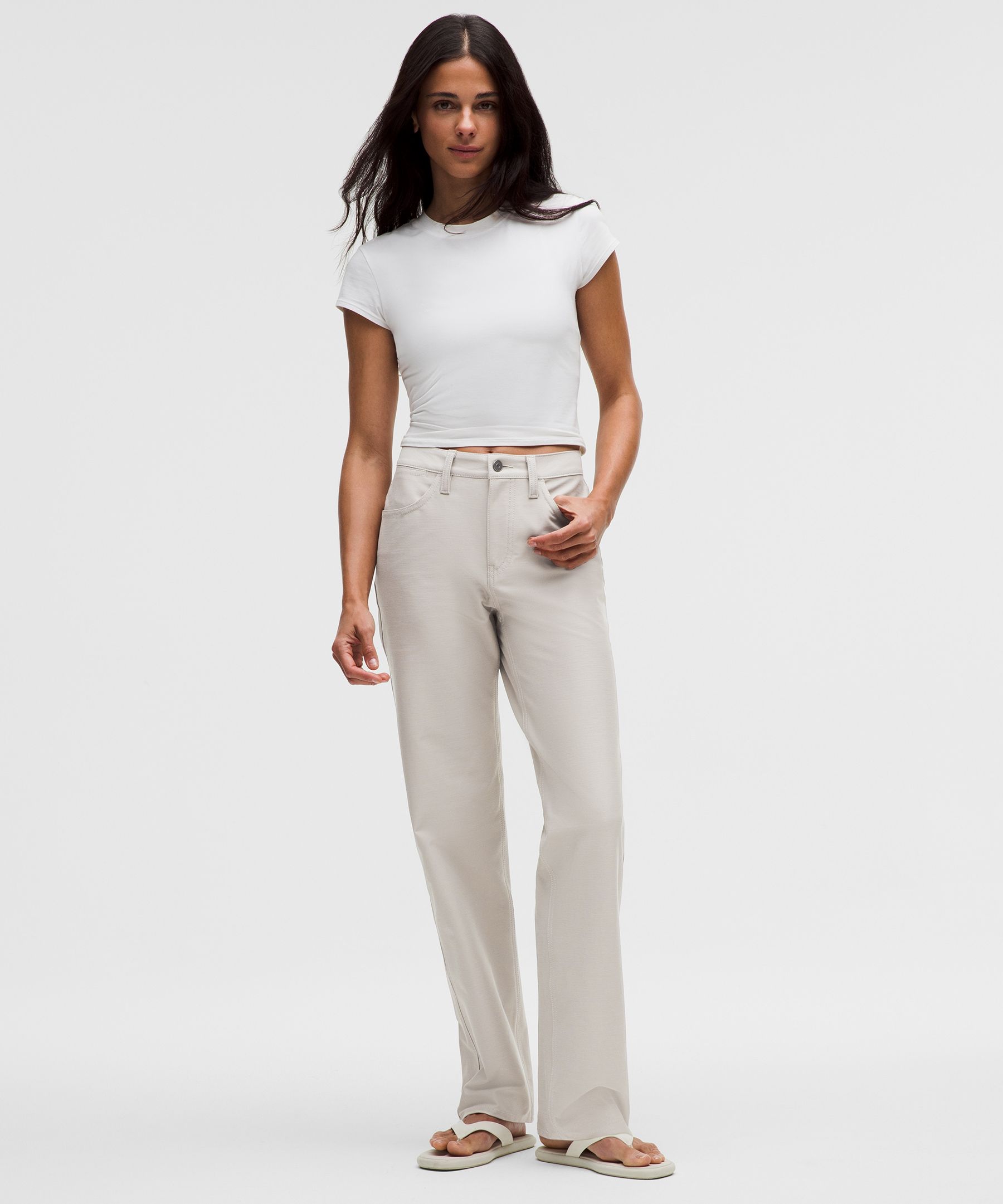 EasyFive Mid-Rise Relaxed-Straight Pant 