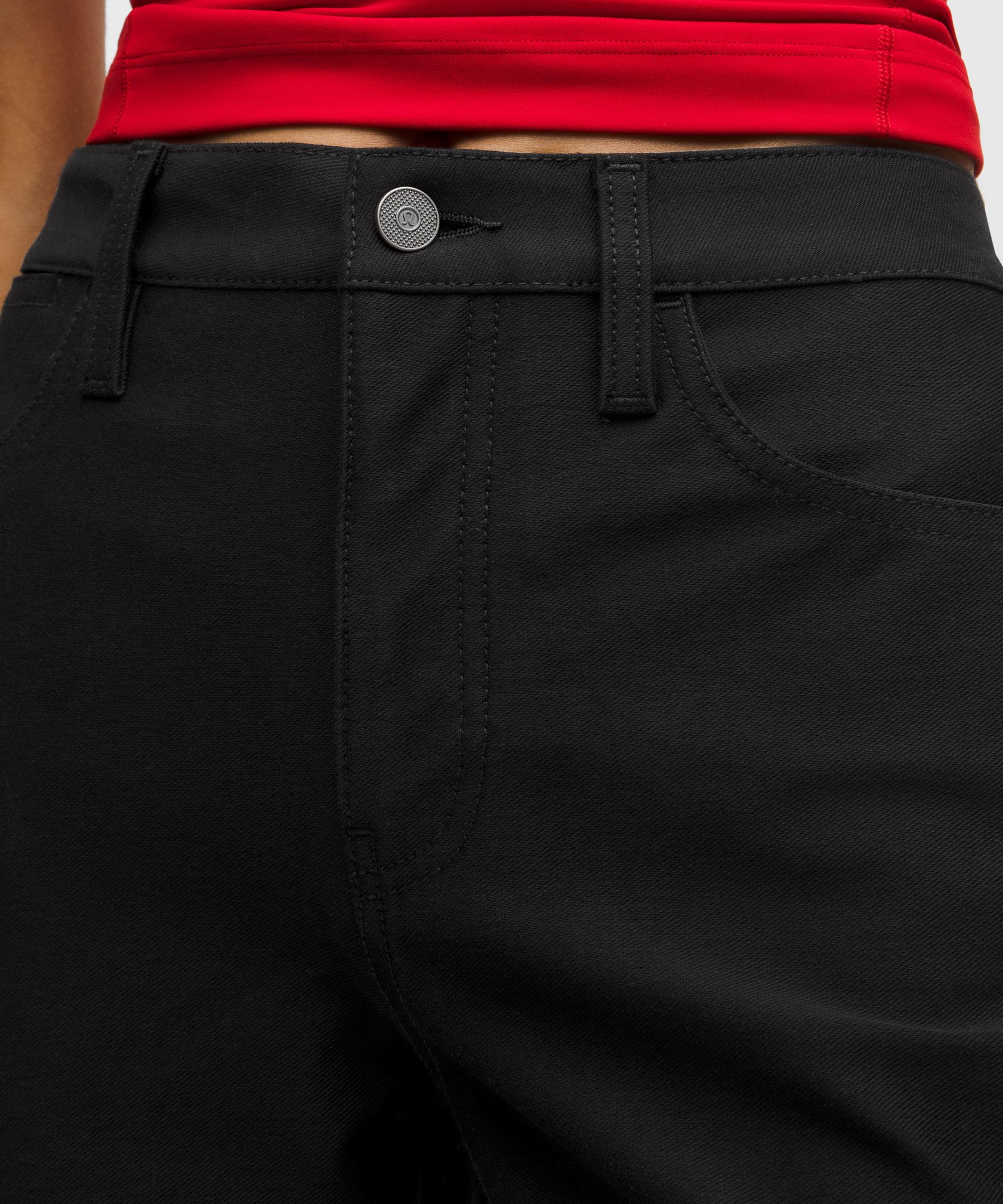 EasyFive High-Rise Subtle-Flare Pant *Short