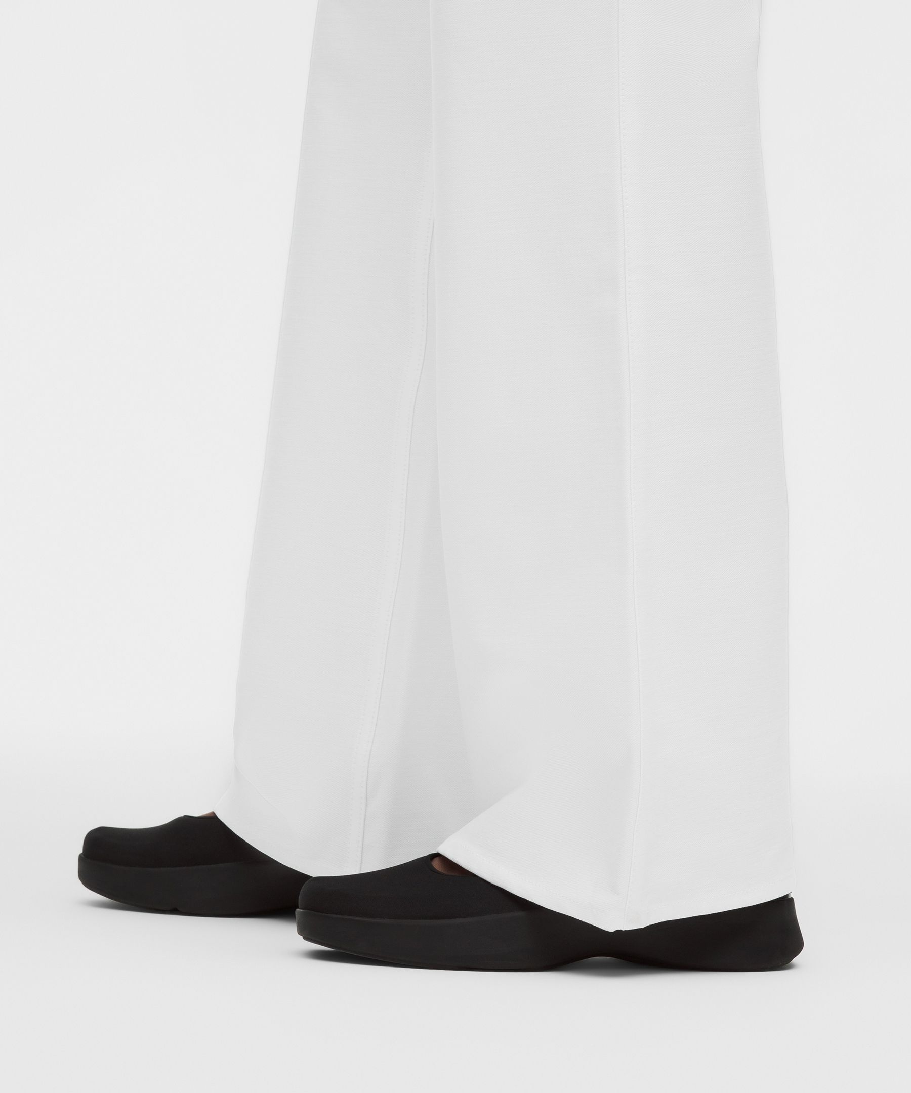 EasyFive High-Rise Subtle-Flare Pant
