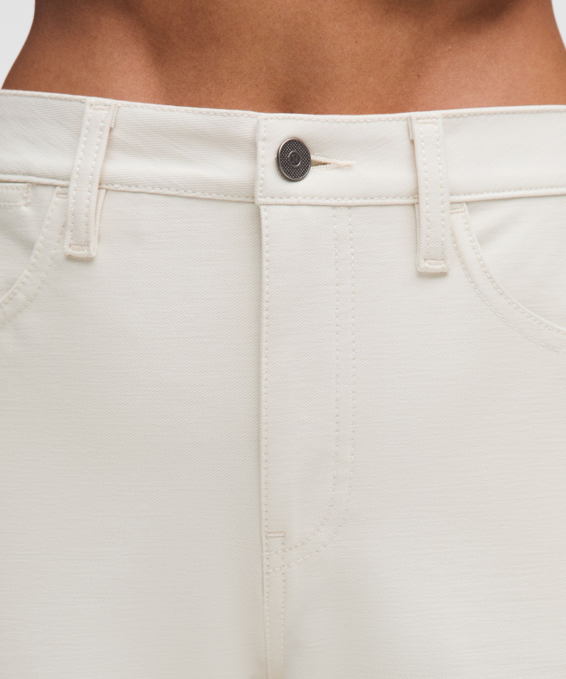 EasyFive High-Rise Subtle-Flare Pant *Short