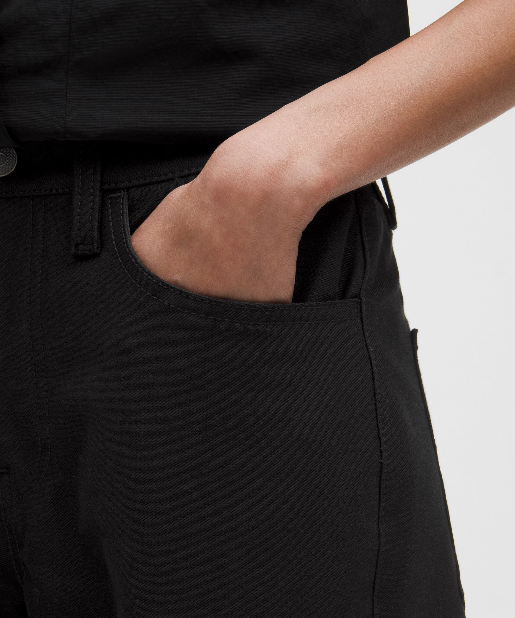 EasyFive Mid-Rise Relaxed-Straight Pant *Short