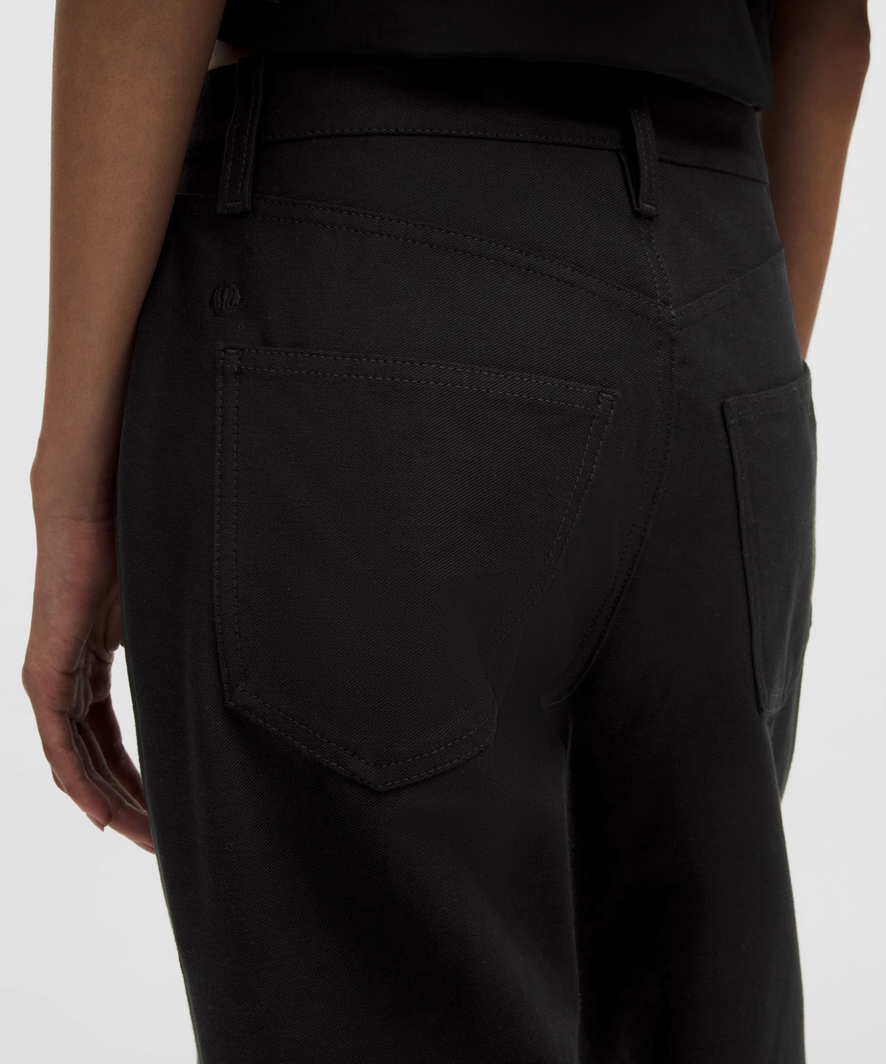 EasyFive Mid-Rise Relaxed-Straight Pant *Short