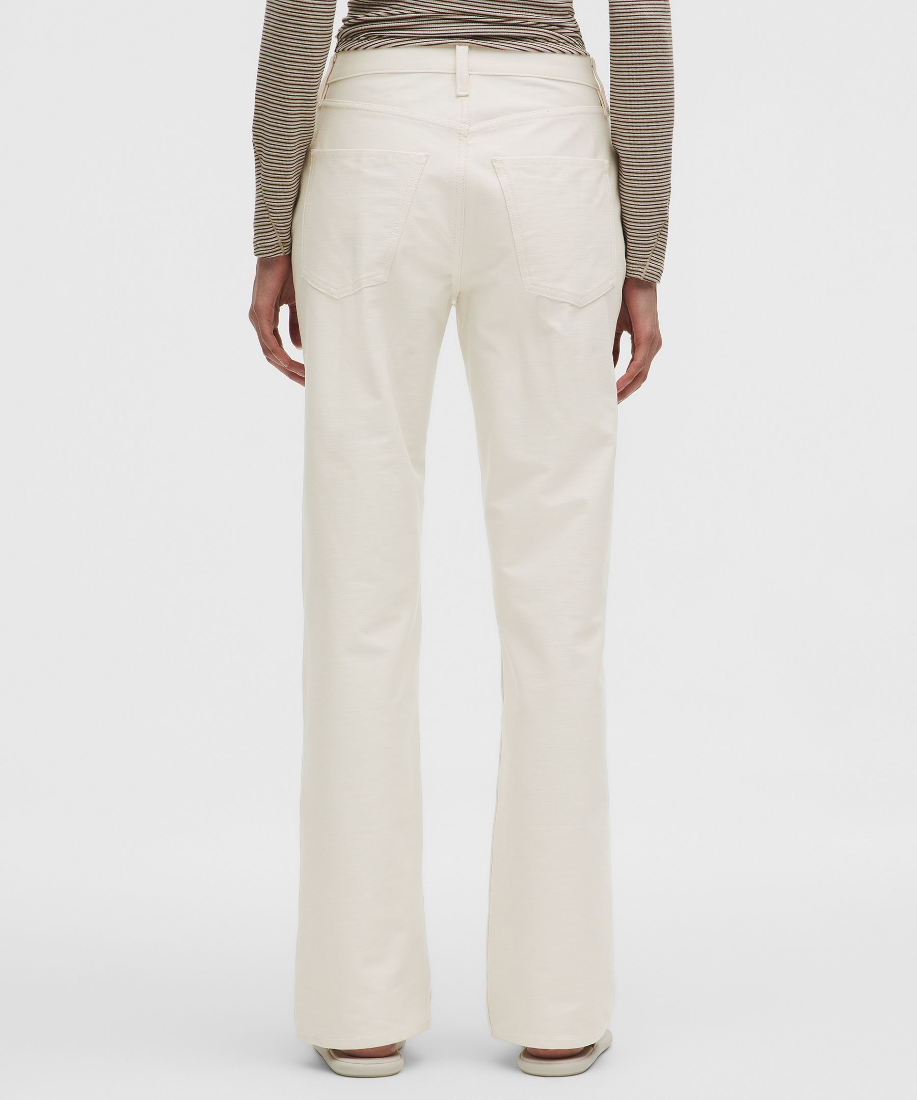 EasyFive Mid-Rise Relaxed-Straight Pant *Short