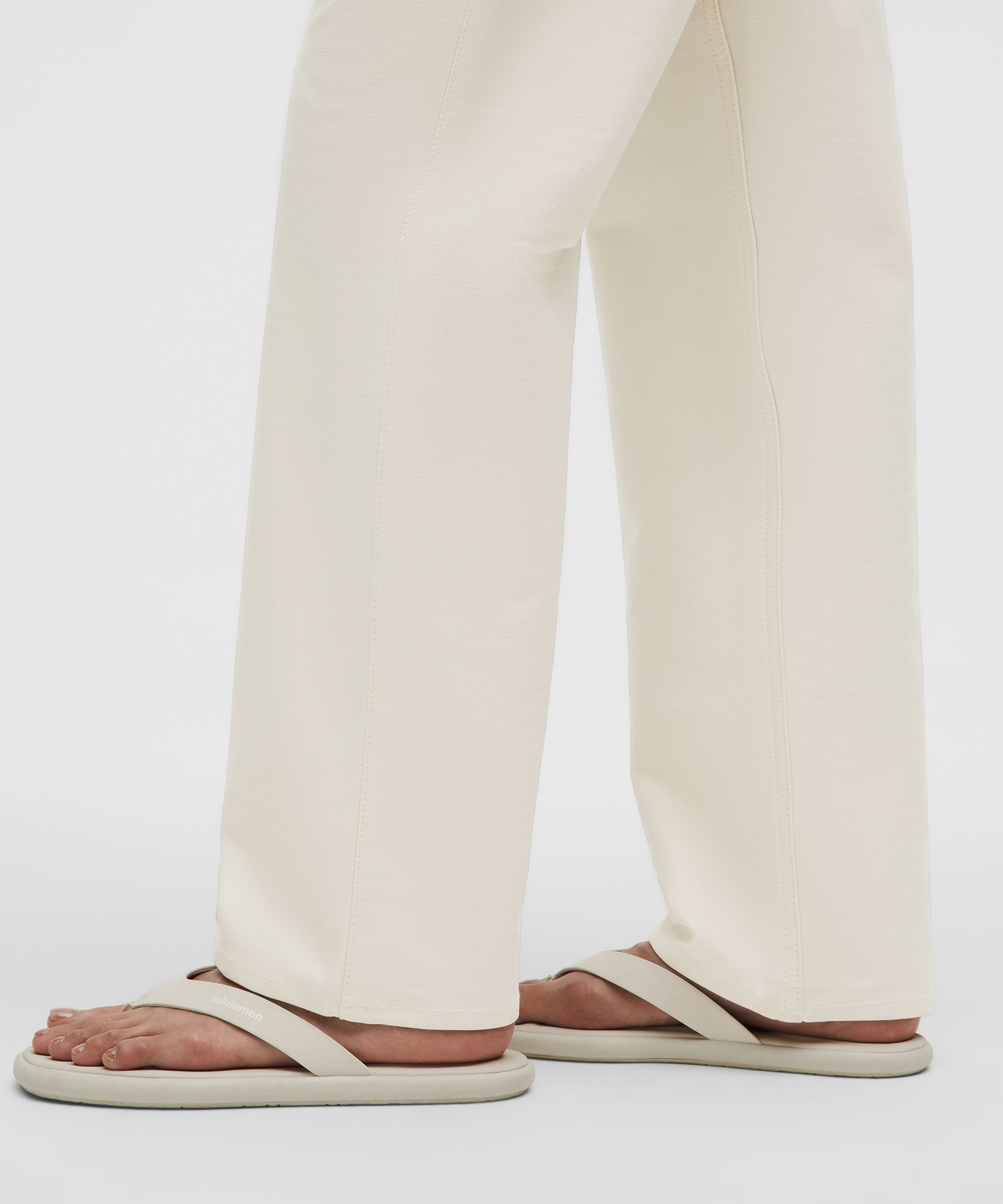 EasyFive Mid-Rise Relaxed-Straight Pant *Short