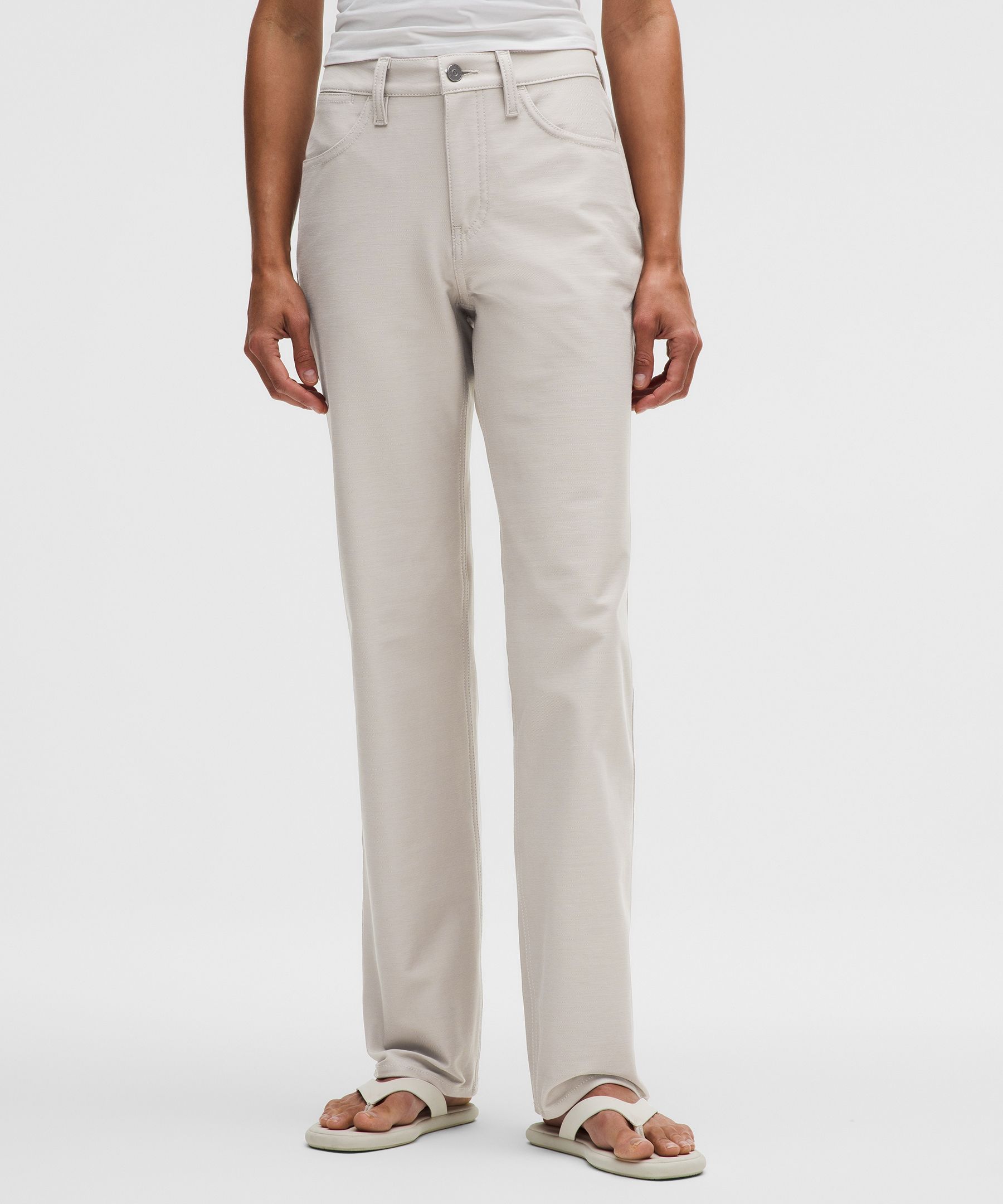 EasyFive Mid-Rise Relaxed-Straight Pant *Short
