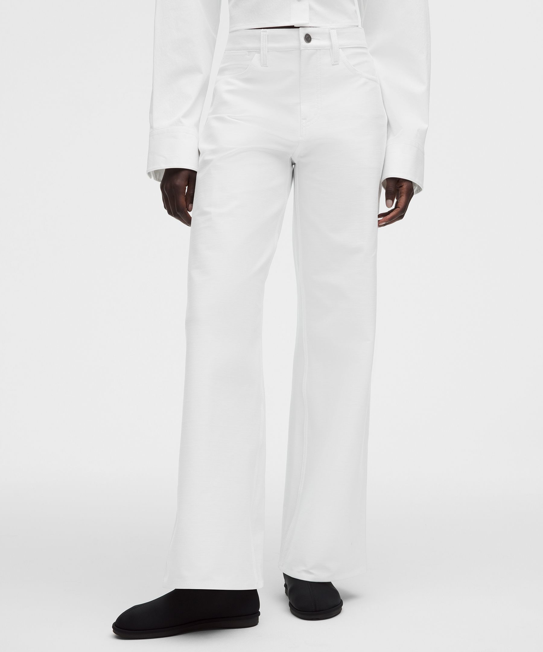 EasyFive Low-Rise Classic Wide-Leg Pant