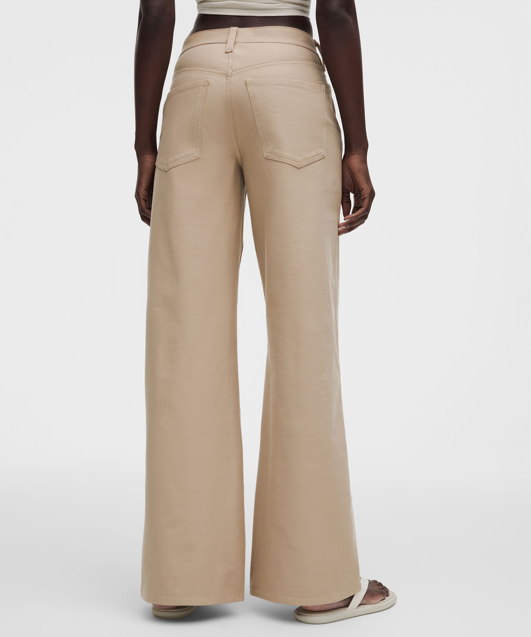 EasyFive Low-Rise Classic Wide-Leg Pant