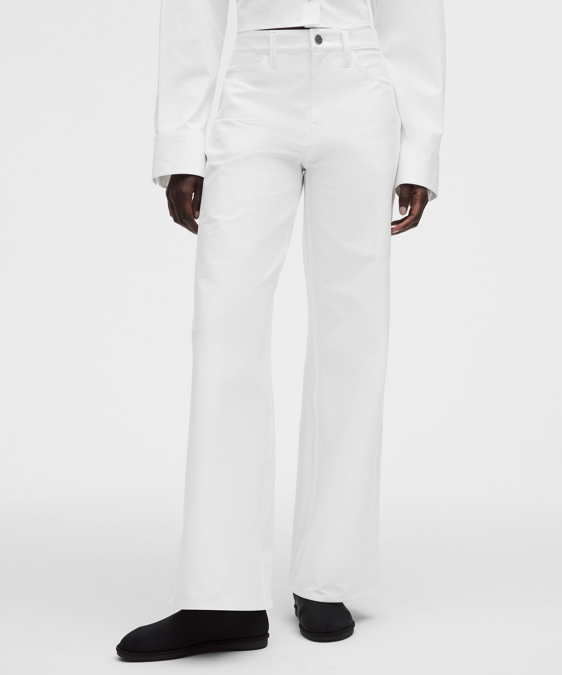 EasyFive Low-Rise Classic Wide-Leg Pant