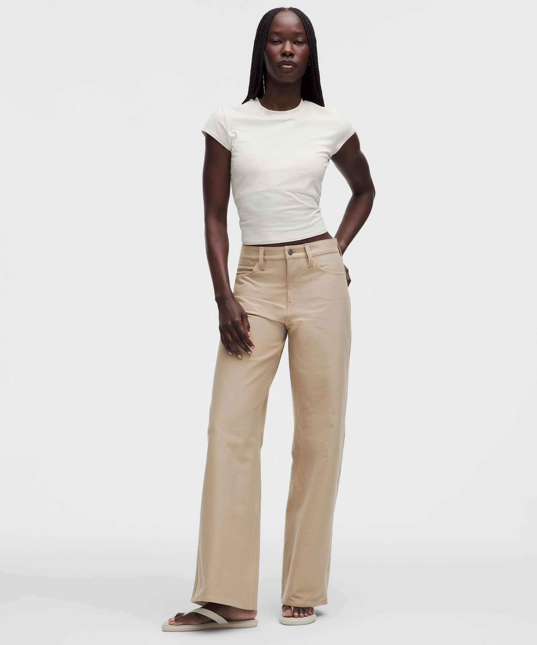 lululemon  EasyFive Low-Rise Classic Wide-Leg Pant Short - Size 25 - Khaki