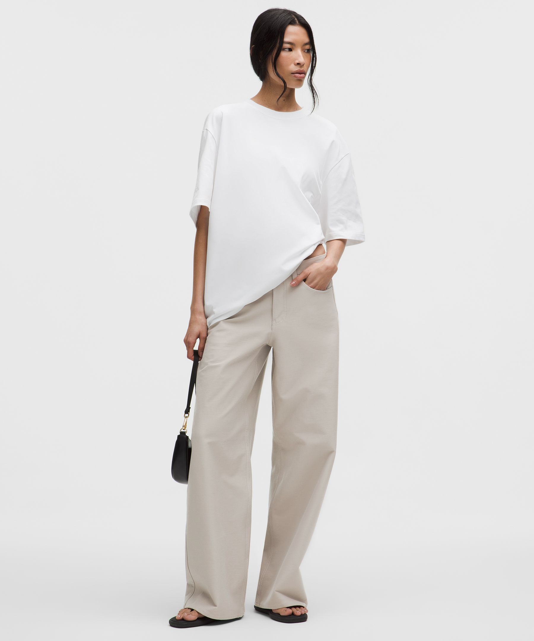 EasyFive Low-Rise Classic Wide-Leg Pant 