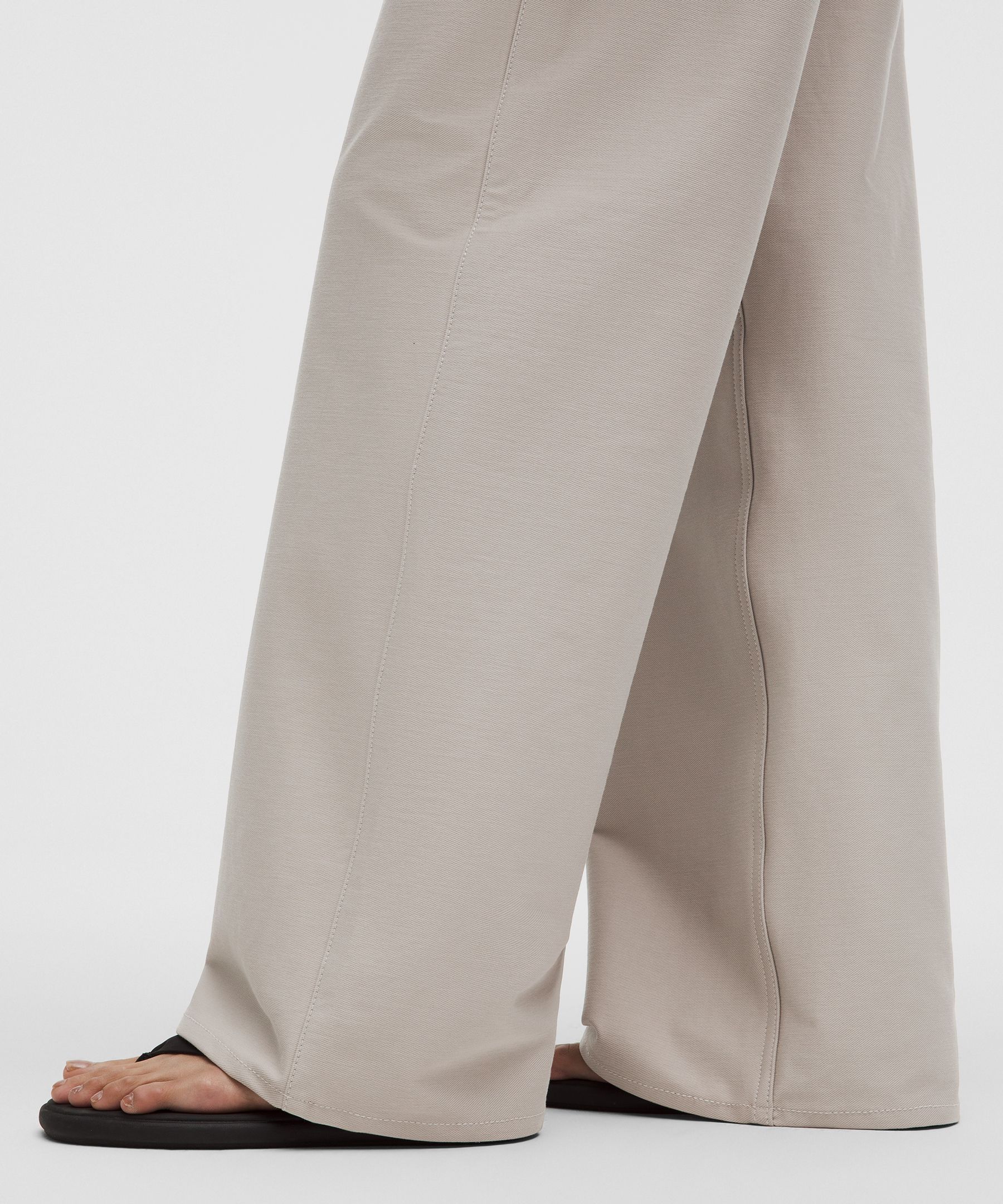 EasyFive Low-Rise Classic Wide-Leg Pant *Short