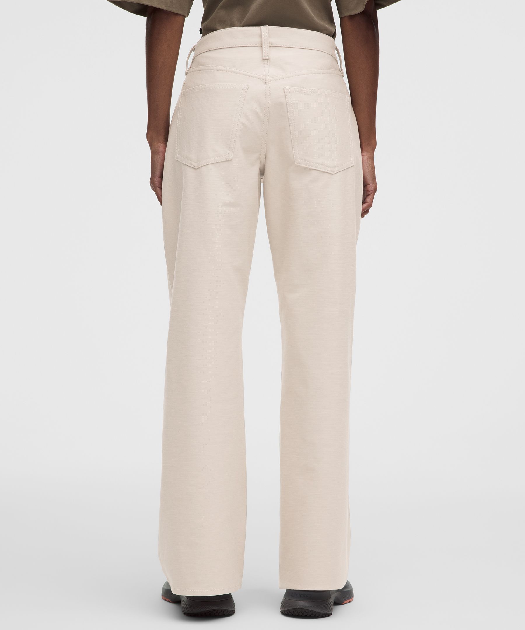 EasyFive Low-Rise Classic Wide-Leg Pant
