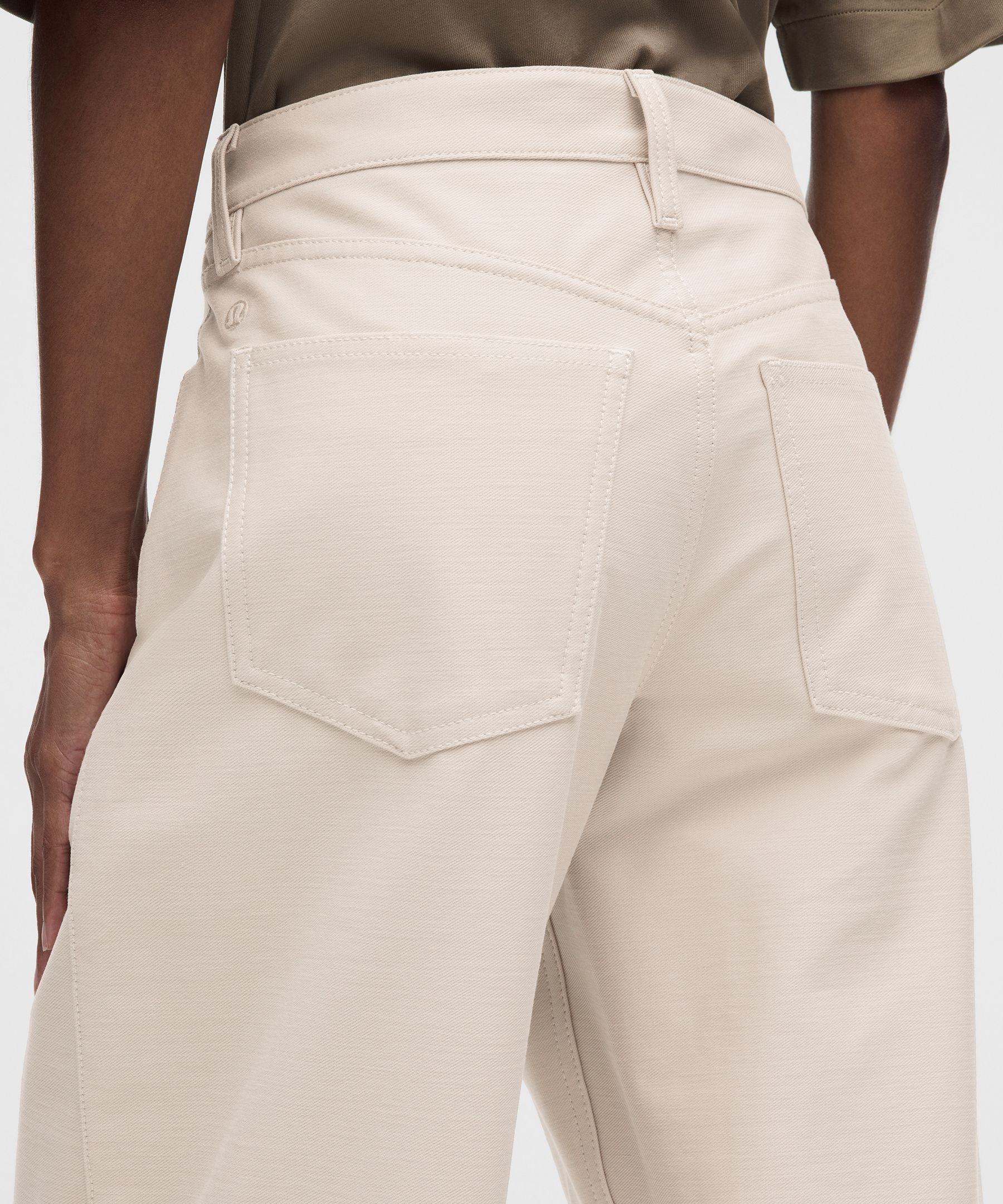 EasyFive Low-Rise Classic Wide-Leg Pant